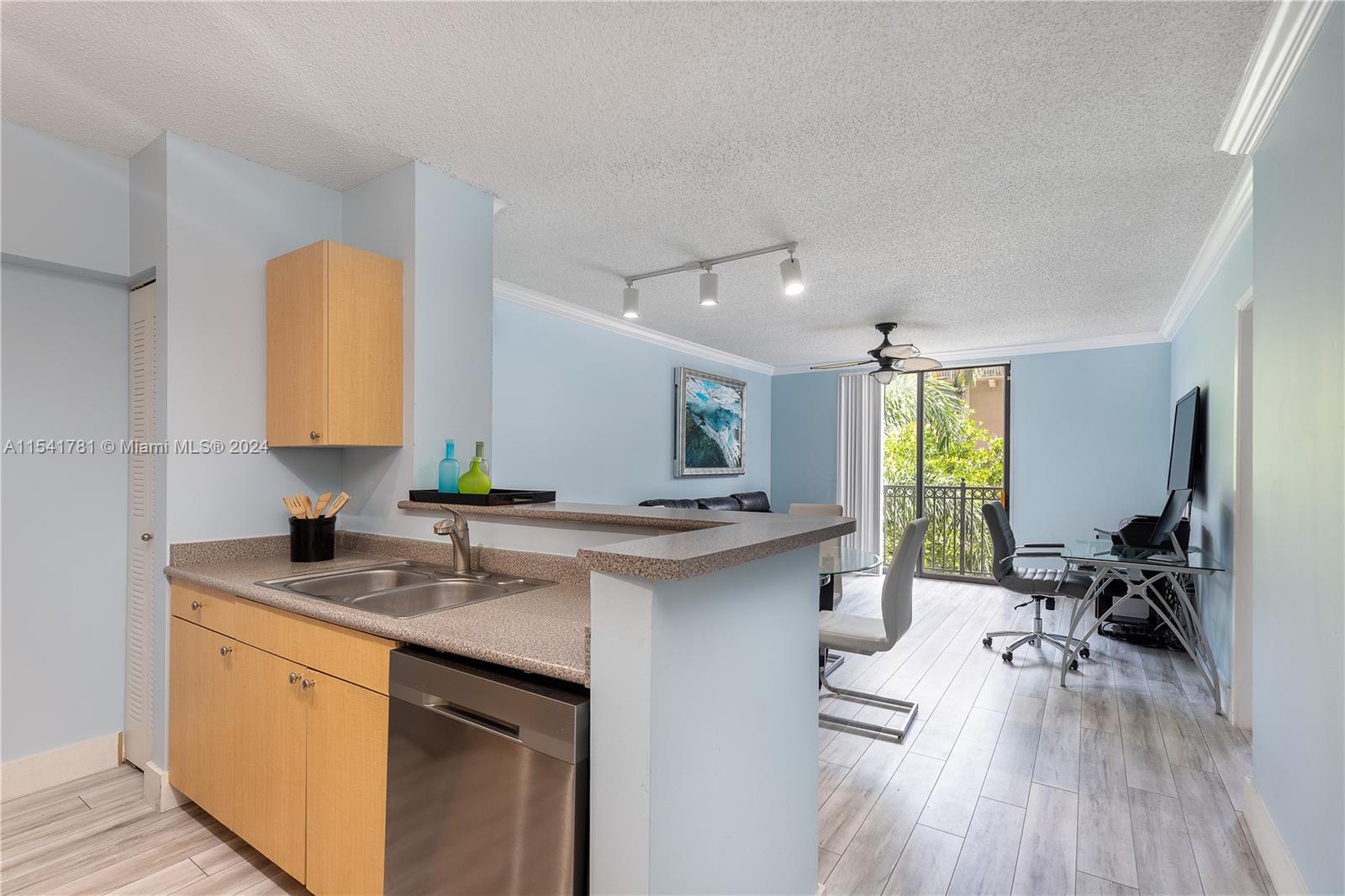 1919 Van Buren St 313A, Hollywood, Florida 33020, 1 Bedroom Bedrooms, ,1 BathroomBathrooms,Residential,For Sale,1919 Van Buren St 313A,A11541781