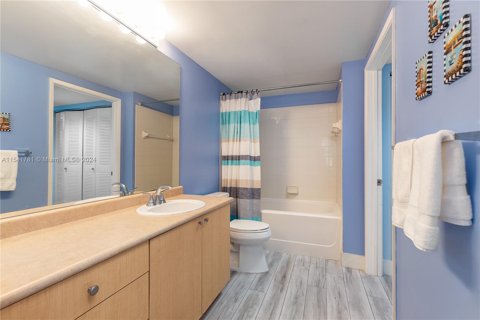 1919 Van Buren St 313A, Hollywood, Florida 33020, 1 Bedroom Bedrooms, ,1 BathroomBathrooms,Residential,For Sale,1919 Van Buren St 313A,A11541781