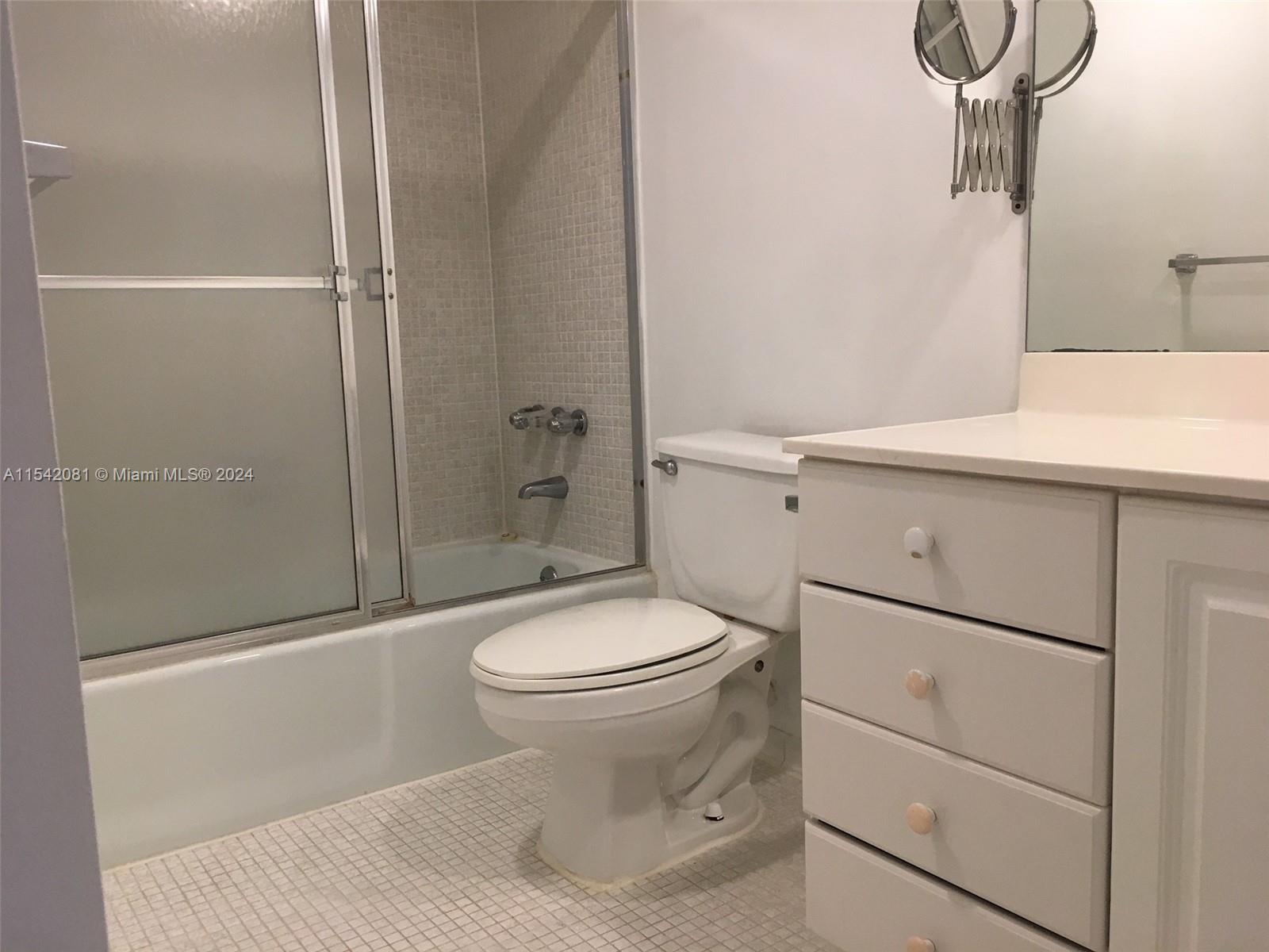 19380 Collins Ave, Sunny Isles Beach, FL, 33160 United States, 1 Bedroom Bedrooms, ,1 BathroomBathrooms,Residential,For Sale,Collins Ave,A11542081