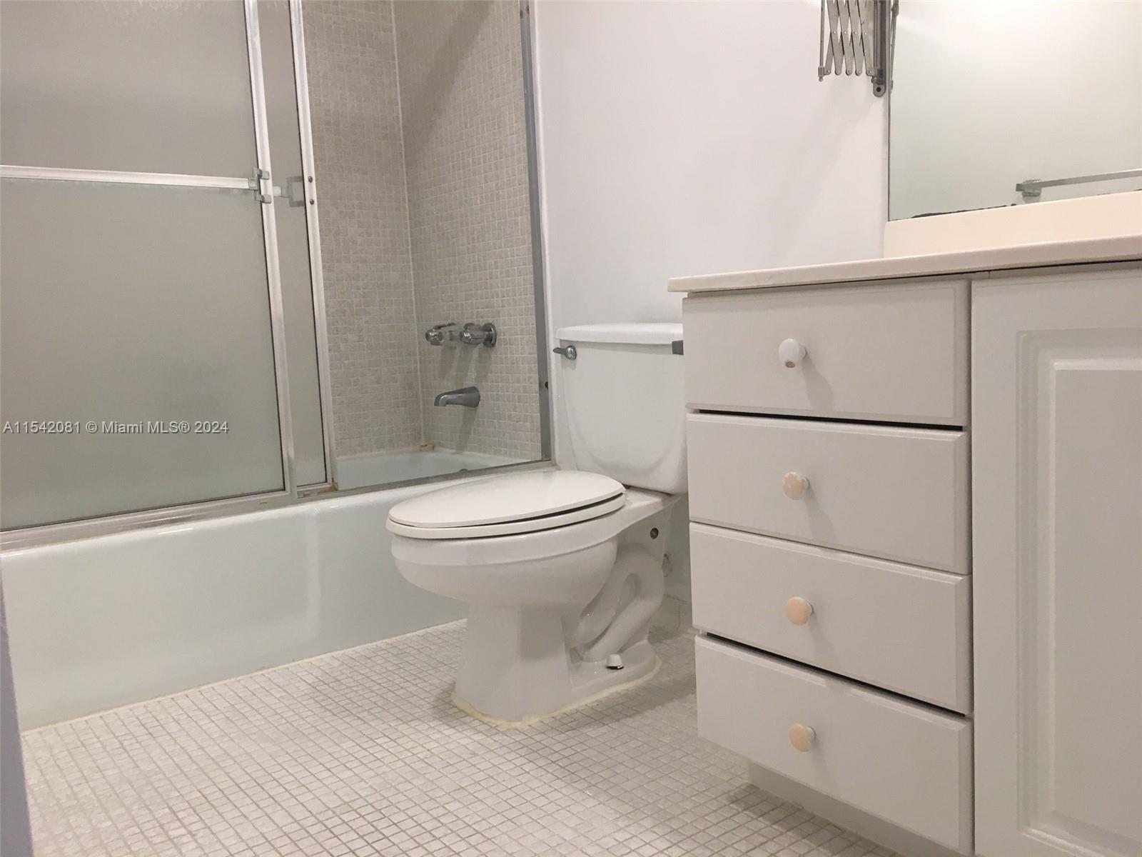 19380 Collins Ave, Sunny Isles Beach, FL, 33160 United States, 1 Bedroom Bedrooms, ,1 BathroomBathrooms,Residential,For Sale,Collins Ave,A11542081