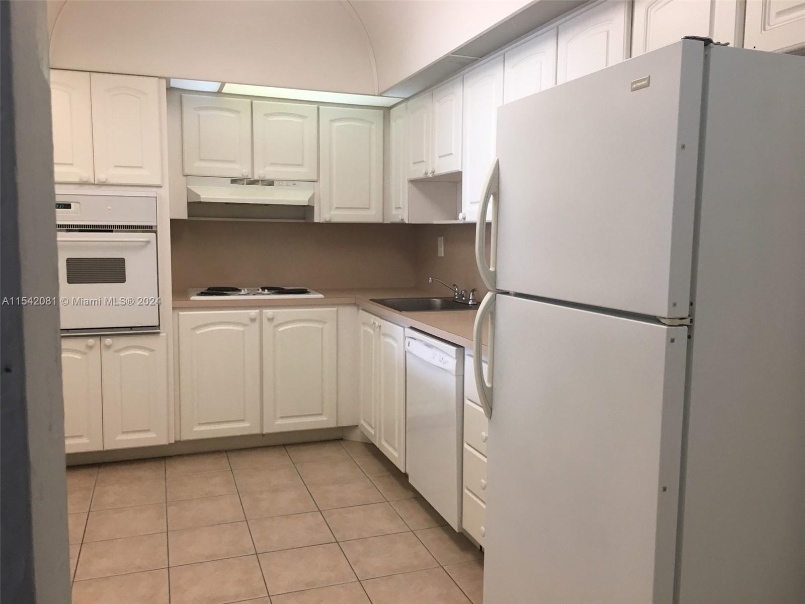 19380 Collins Ave, Sunny Isles Beach, FL, 33160 United States, 1 Bedroom Bedrooms, ,1 BathroomBathrooms,Residential,For Sale,Collins Ave,A11542081