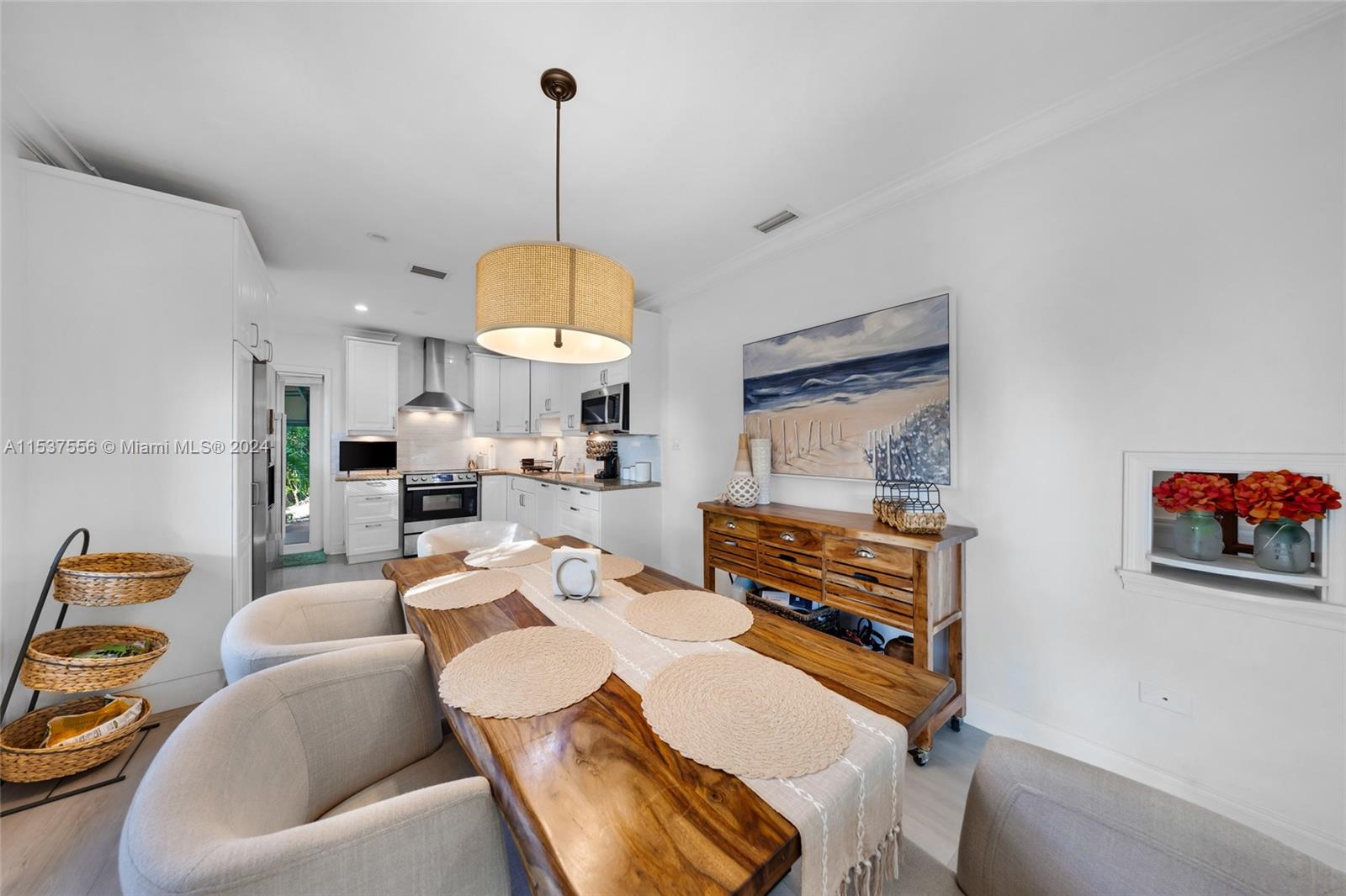 1585 SW 13th Ave, Miami, Florida 33145, 3 Bedrooms Bedrooms, ,2 BathroomsBathrooms,Residential,For Sale,1585 SW 13th Ave,A11537556