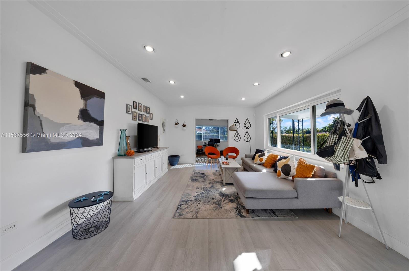 1585 SW 13th Ave, Miami, Florida 33145, 3 Bedrooms Bedrooms, ,2 BathroomsBathrooms,Residential,For Sale,1585 SW 13th Ave,A11537556