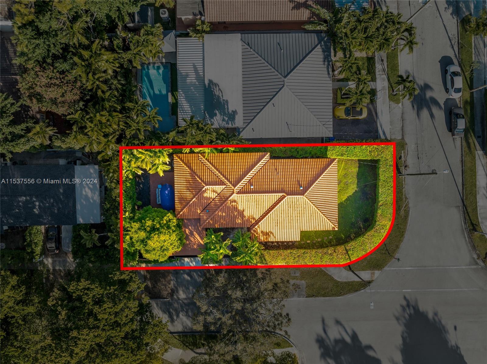 1585 SW 13th Ave, Miami, Florida 33145, 3 Bedrooms Bedrooms, ,2 BathroomsBathrooms,Residential,For Sale,1585 SW 13th Ave,A11537556