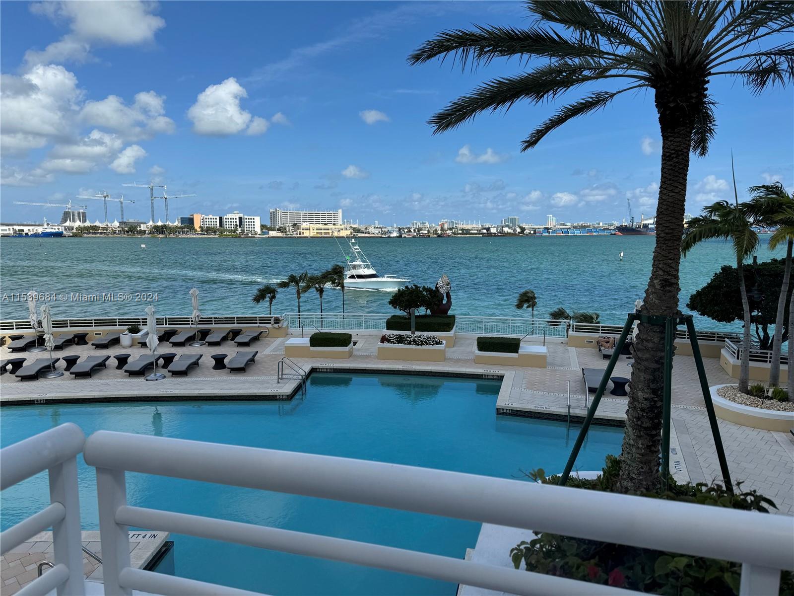 808 Brickell Key Dr 607, Miami, Florida 33131, 1 Bedroom Bedrooms, ,1 BathroomBathrooms,Residential,For Sale,808 Brickell Key Dr 607,A11539684