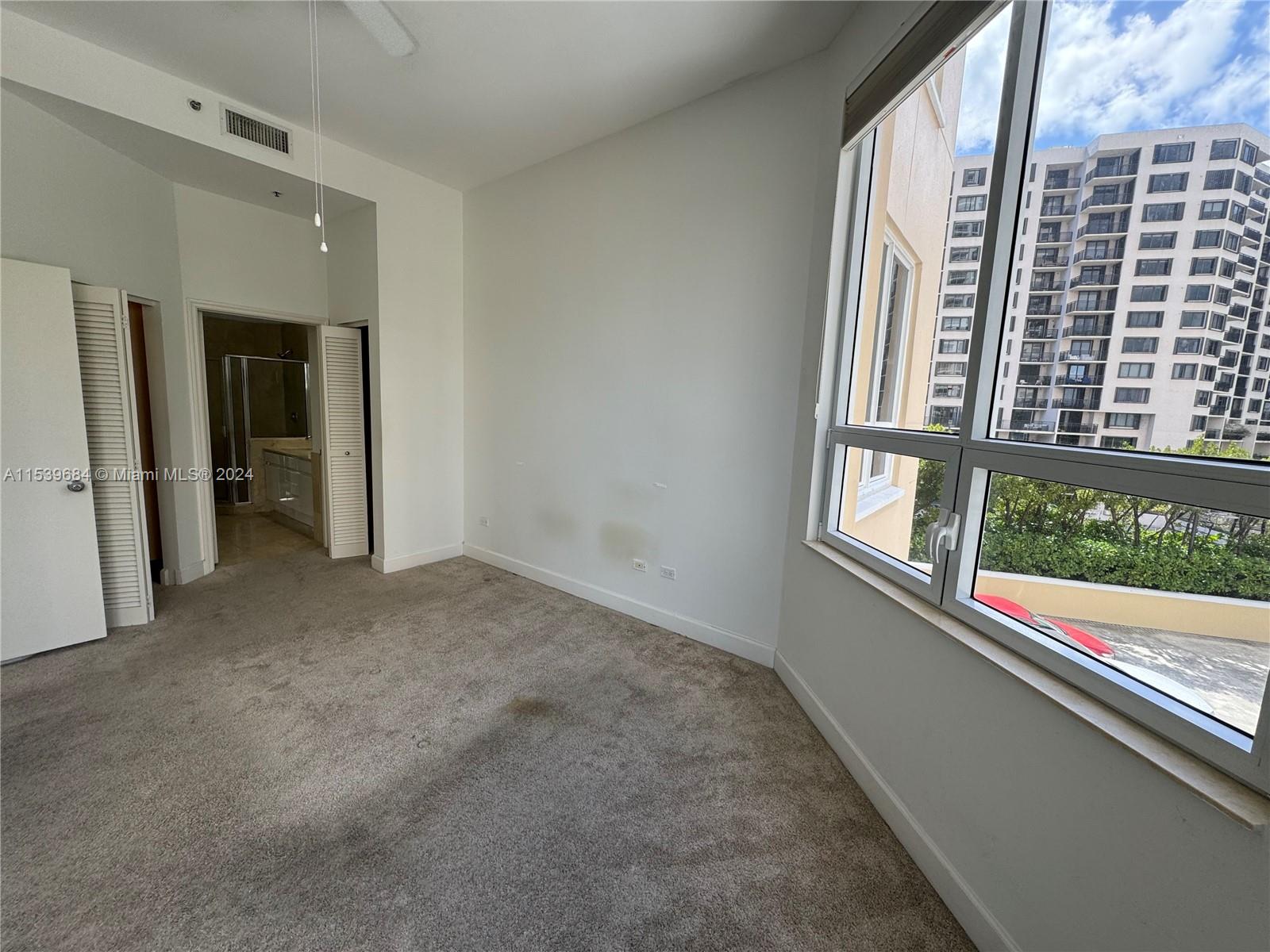 808 Brickell Key Dr 607, Miami, Florida 33131, 1 Bedroom Bedrooms, ,1 BathroomBathrooms,Residential,For Sale,808 Brickell Key Dr 607,A11539684