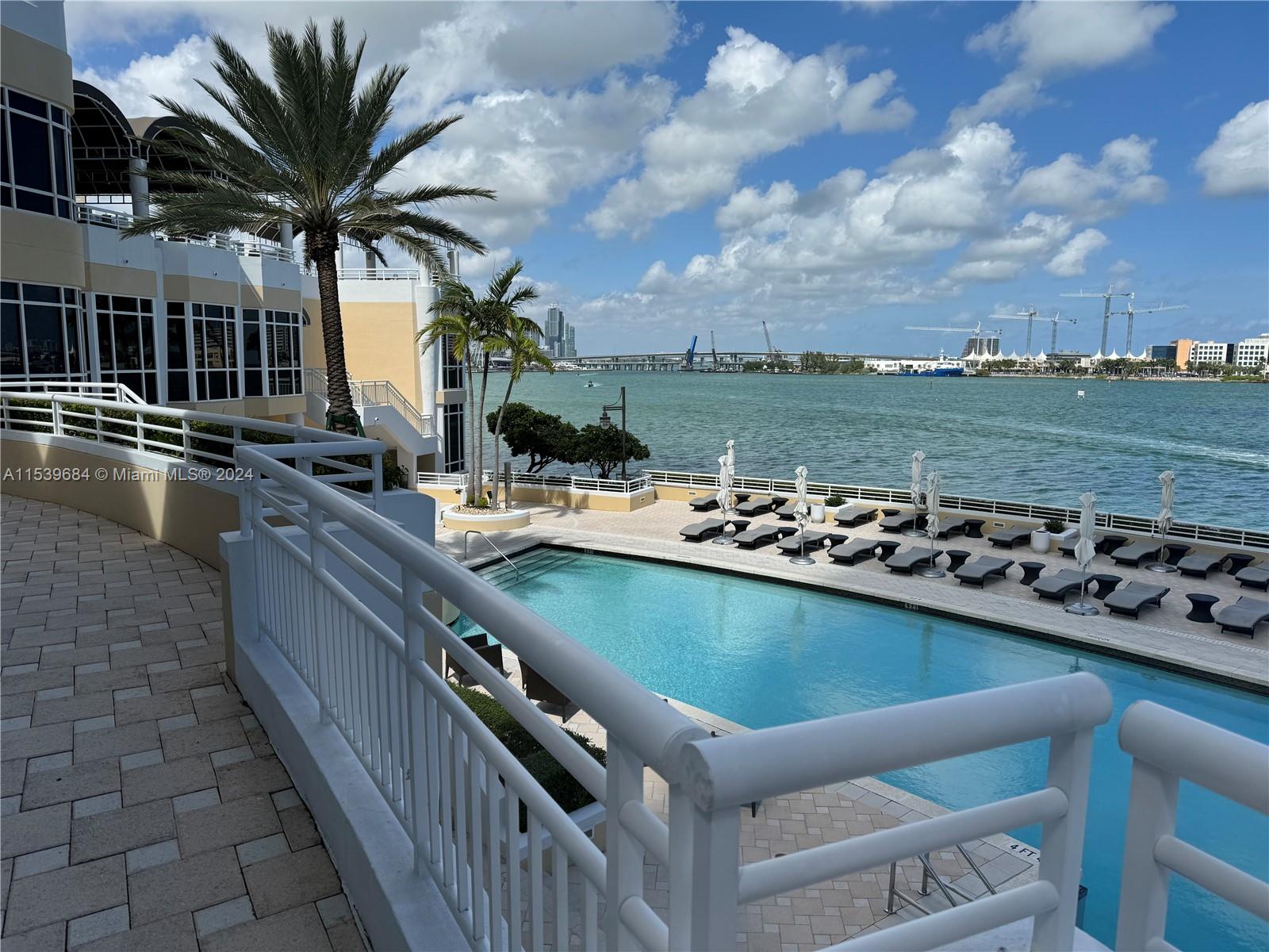 808 Brickell Key Dr 607, Miami, Florida 33131, 1 Bedroom Bedrooms, ,1 BathroomBathrooms,Residential,For Sale,808 Brickell Key Dr 607,A11539684