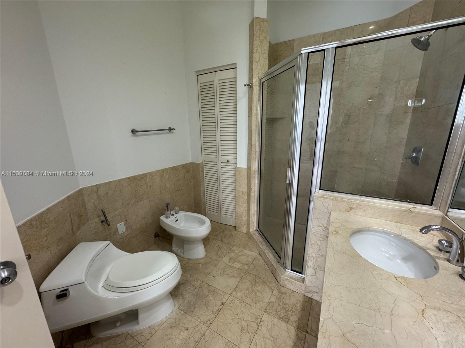 808 Brickell Key Dr 607, Miami, Florida 33131, 1 Bedroom Bedrooms, ,1 BathroomBathrooms,Residential,For Sale,808 Brickell Key Dr 607,A11539684