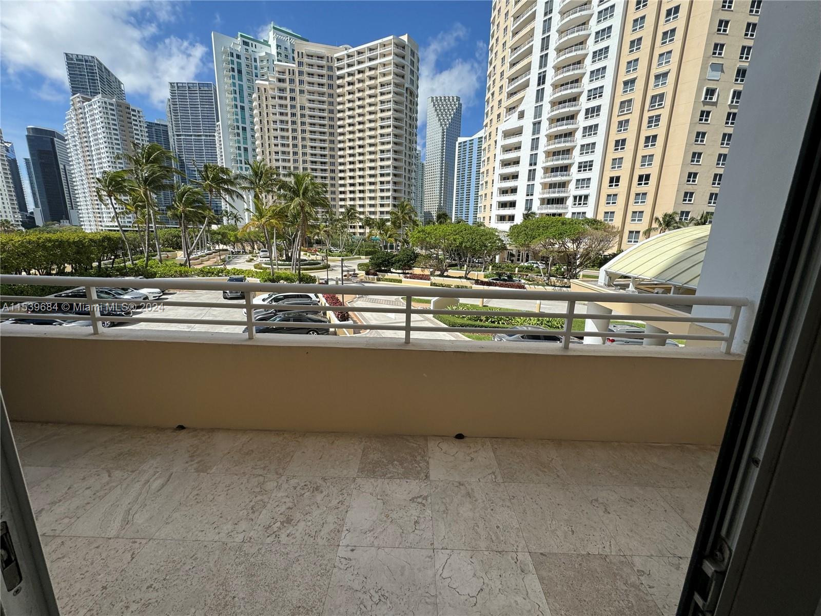 808 Brickell Key Dr 607, Miami, Florida 33131, 1 Bedroom Bedrooms, ,1 BathroomBathrooms,Residential,For Sale,808 Brickell Key Dr 607,A11539684