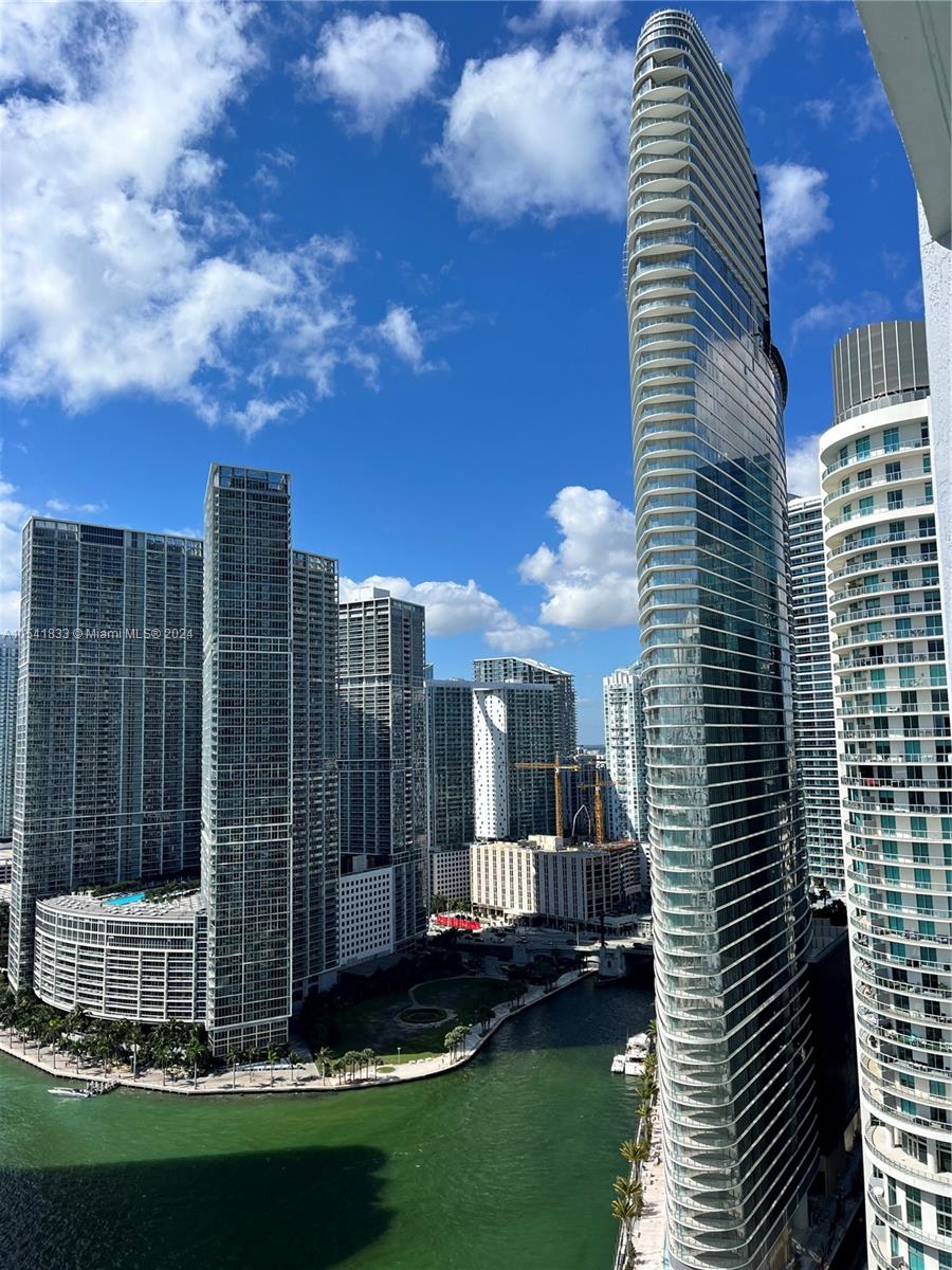 325 S Biscayne Blvd 3421, Miami, Florida 33131, 2 Bedrooms Bedrooms, ,2 BathroomsBathrooms,Residentiallease,For Rent,325 S Biscayne Blvd 3421,A11541833
