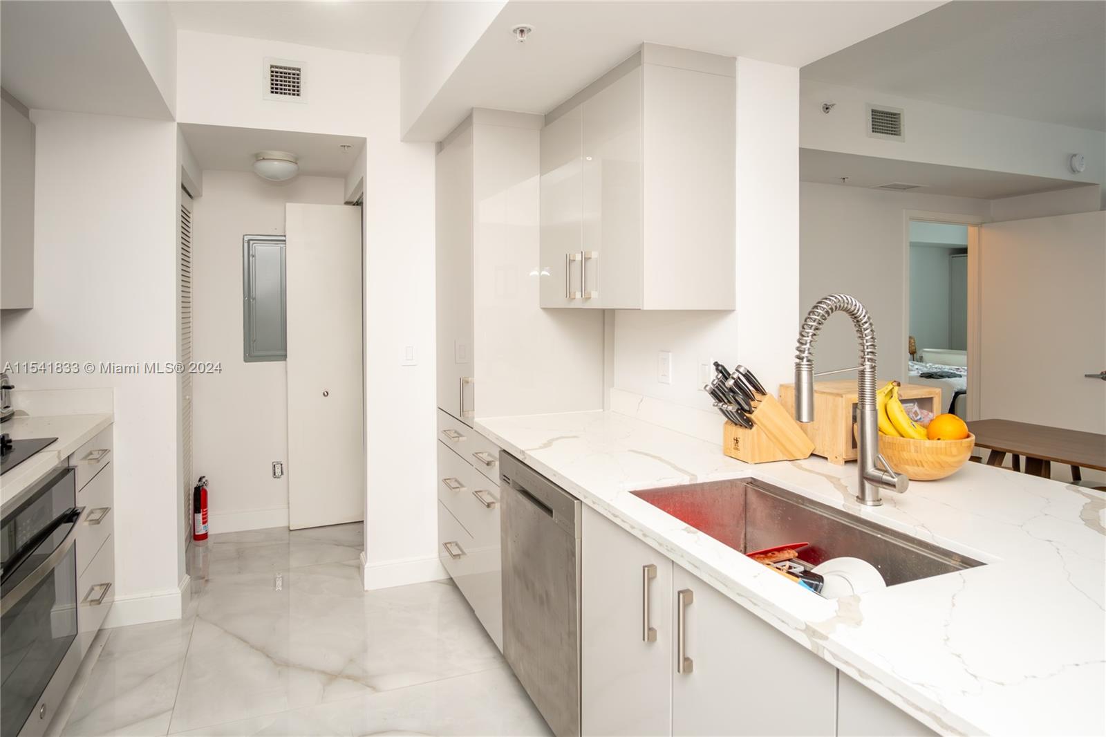 325 S Biscayne Blvd 3421, Miami, Florida 33131, 2 Bedrooms Bedrooms, ,2 BathroomsBathrooms,Residentiallease,For Rent,325 S Biscayne Blvd 3421,A11541833