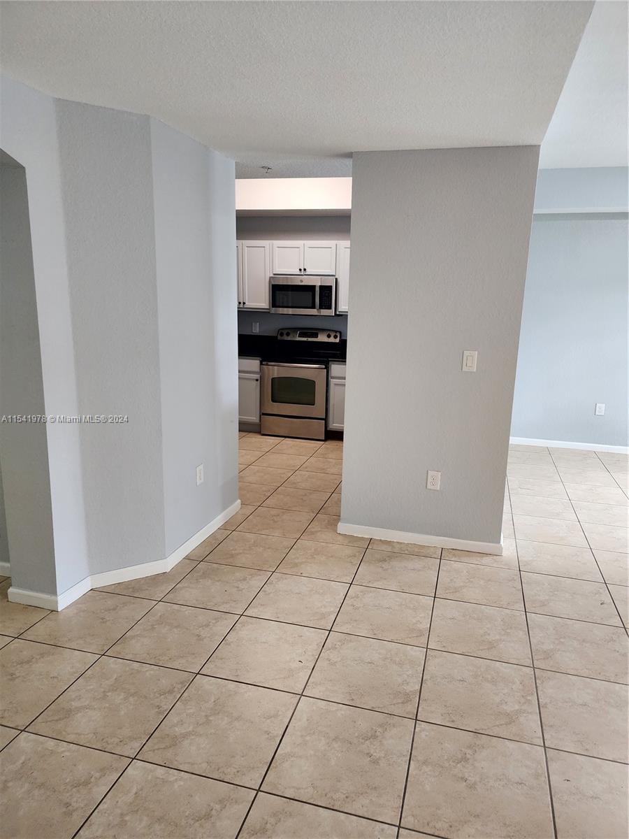 11603 NW 89th St 105, Doral, Florida 33178, 3 Bedrooms Bedrooms, ,2 BathroomsBathrooms,Residentiallease,For Rent,11603 NW 89th St 105,A11541978