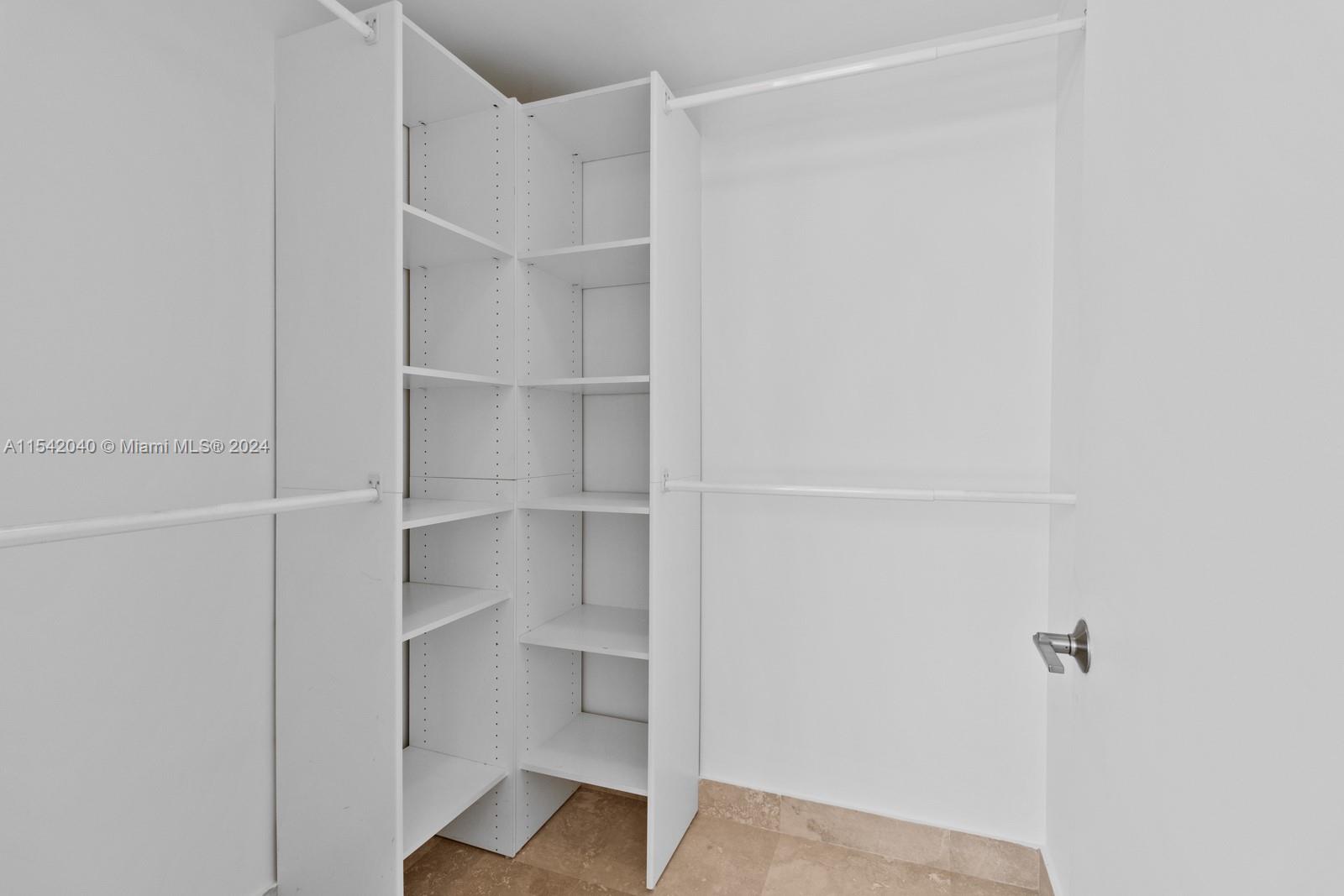 350 S Miami Ave 4009, Miami, Florida 33130, 1 Bedroom Bedrooms, ,1 BathroomBathrooms,Residentiallease,For Rent,350 S Miami Ave 4009,A11542040