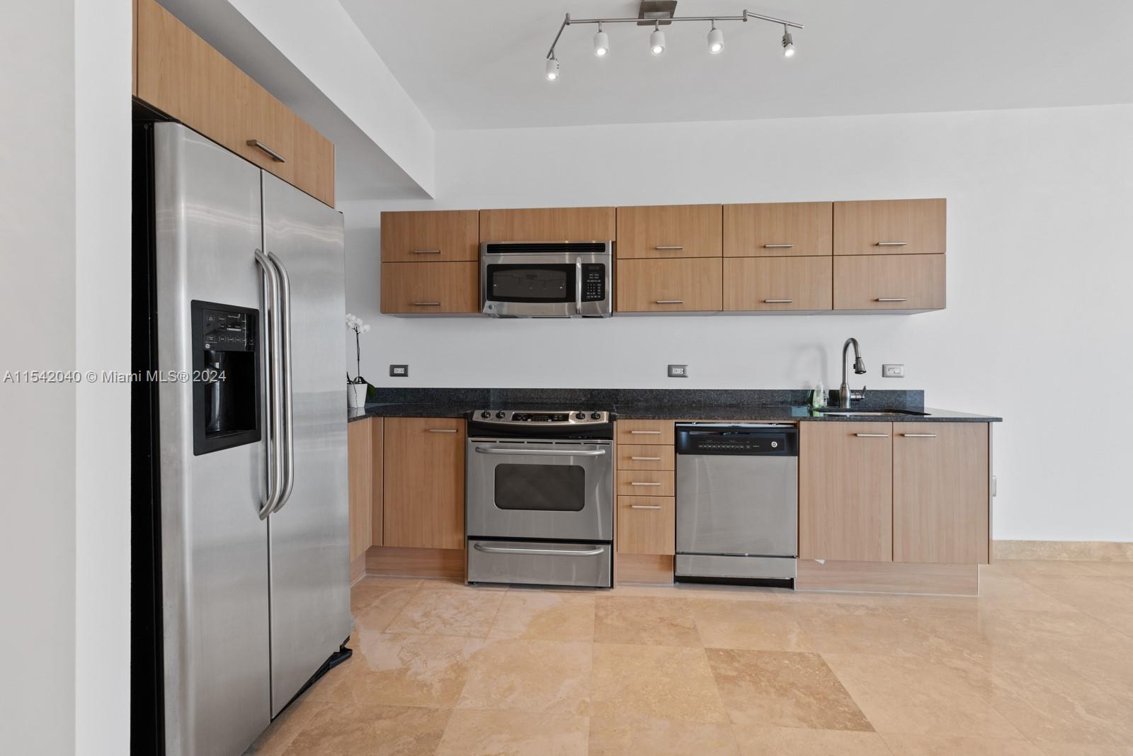 350 S Miami Ave 4009, Miami, Florida 33130, 1 Bedroom Bedrooms, ,1 BathroomBathrooms,Residentiallease,For Rent,350 S Miami Ave 4009,A11542040