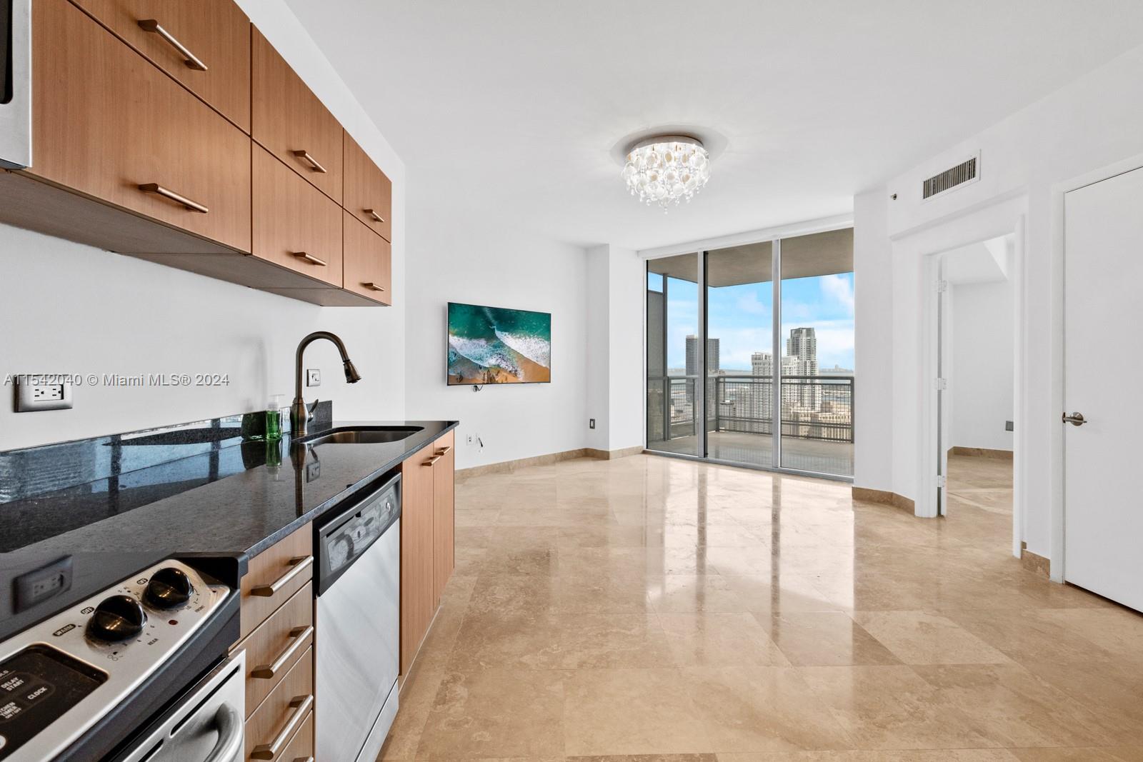 350 S Miami Ave 4009, Miami, Florida 33130, 1 Bedroom Bedrooms, ,1 BathroomBathrooms,Residentiallease,For Rent,350 S Miami Ave 4009,A11542040