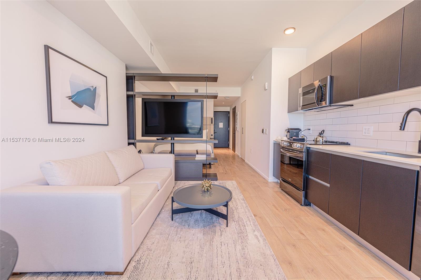 398 NE 5th St 2405, Miami, Florida 33132, 1 Bedroom Bedrooms, ,1 BathroomBathrooms,Residentiallease,For Rent,398 NE 5th St 2405,A11537170