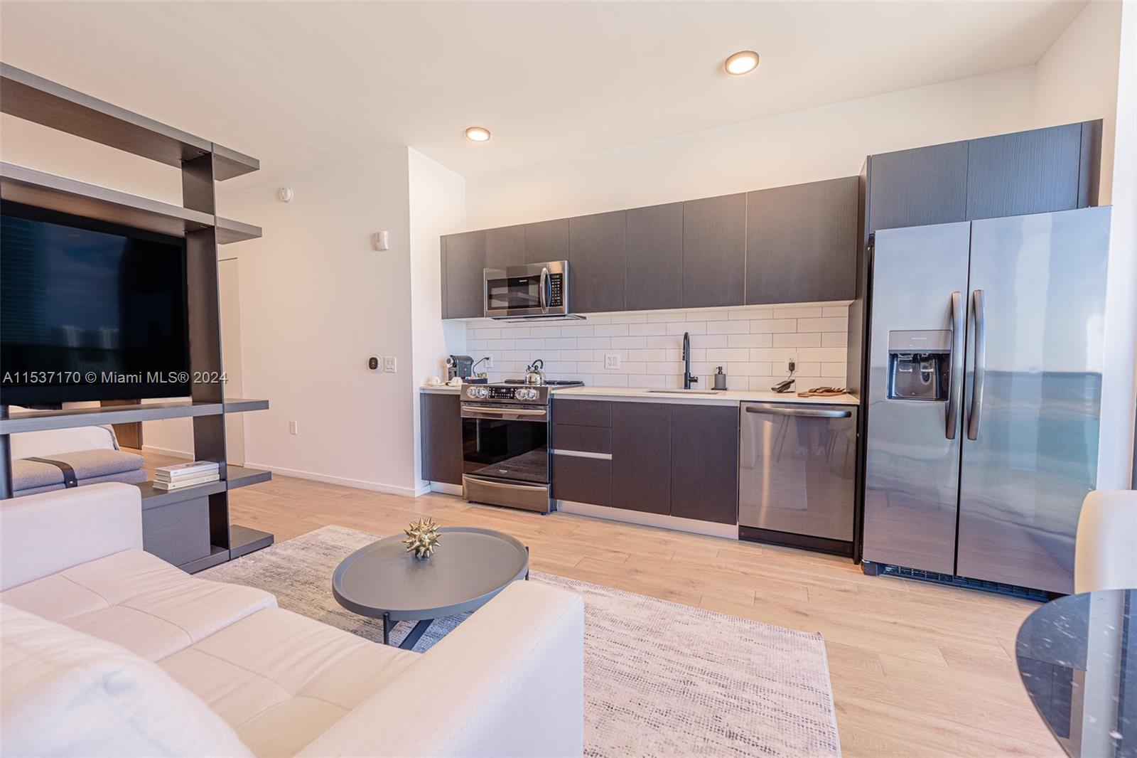 398 NE 5th St 2405, Miami, Florida 33132, 1 Bedroom Bedrooms, ,1 BathroomBathrooms,Residentiallease,For Rent,398 NE 5th St 2405,A11537170