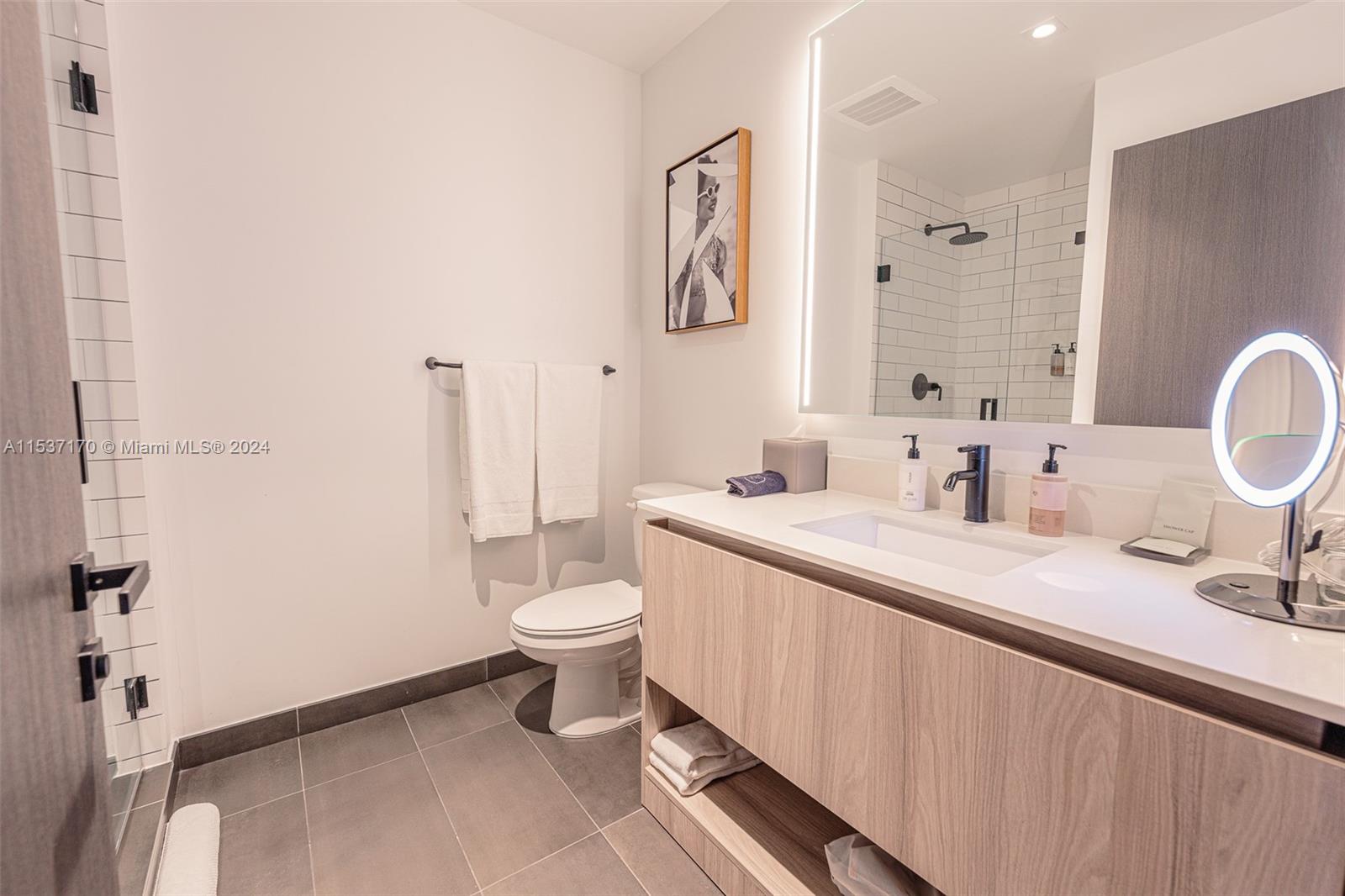 398 NE 5th St 2405, Miami, Florida 33132, 1 Bedroom Bedrooms, ,1 BathroomBathrooms,Residentiallease,For Rent,398 NE 5th St 2405,A11537170