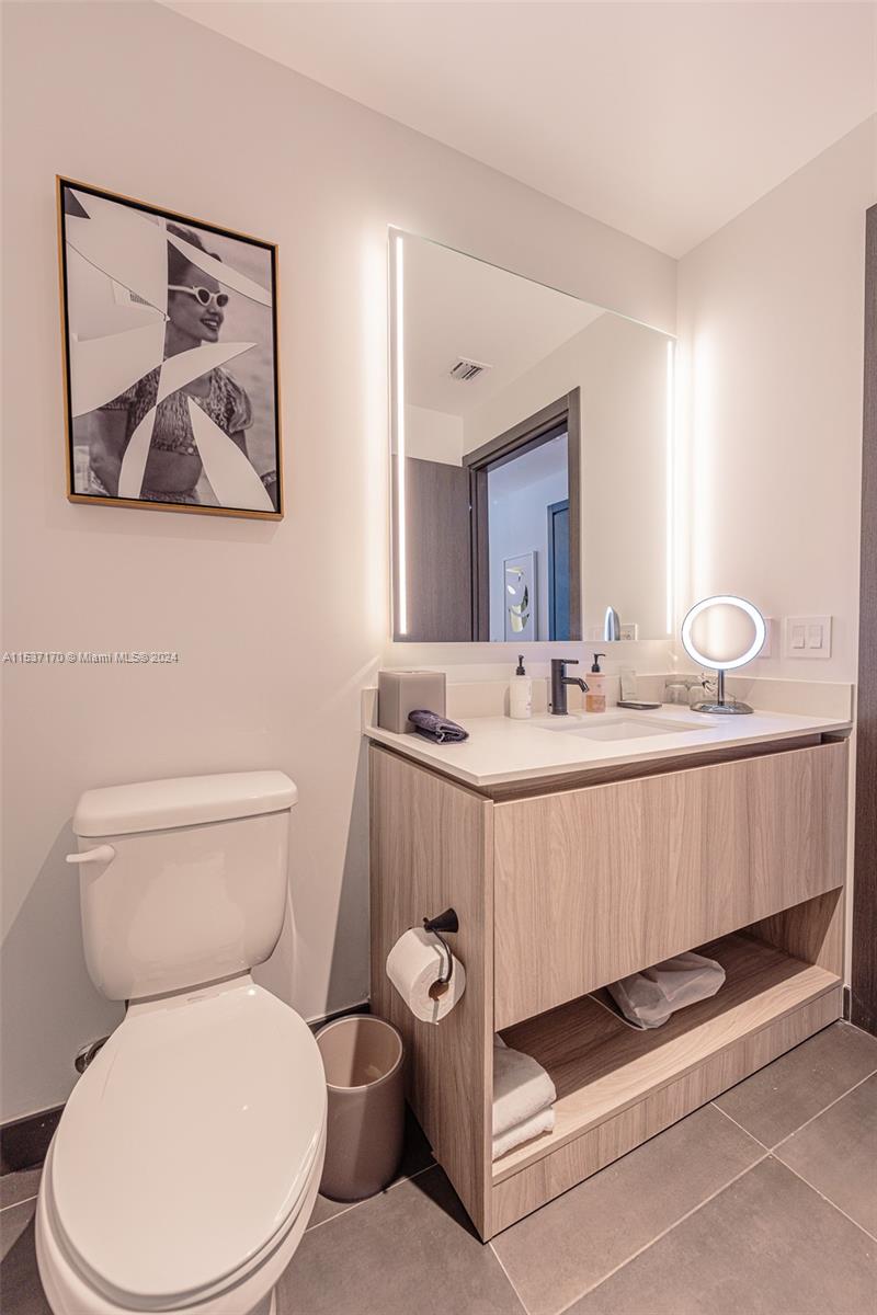 398 NE 5th St 2405, Miami, Florida 33132, 1 Bedroom Bedrooms, ,1 BathroomBathrooms,Residentiallease,For Rent,398 NE 5th St 2405,A11537170