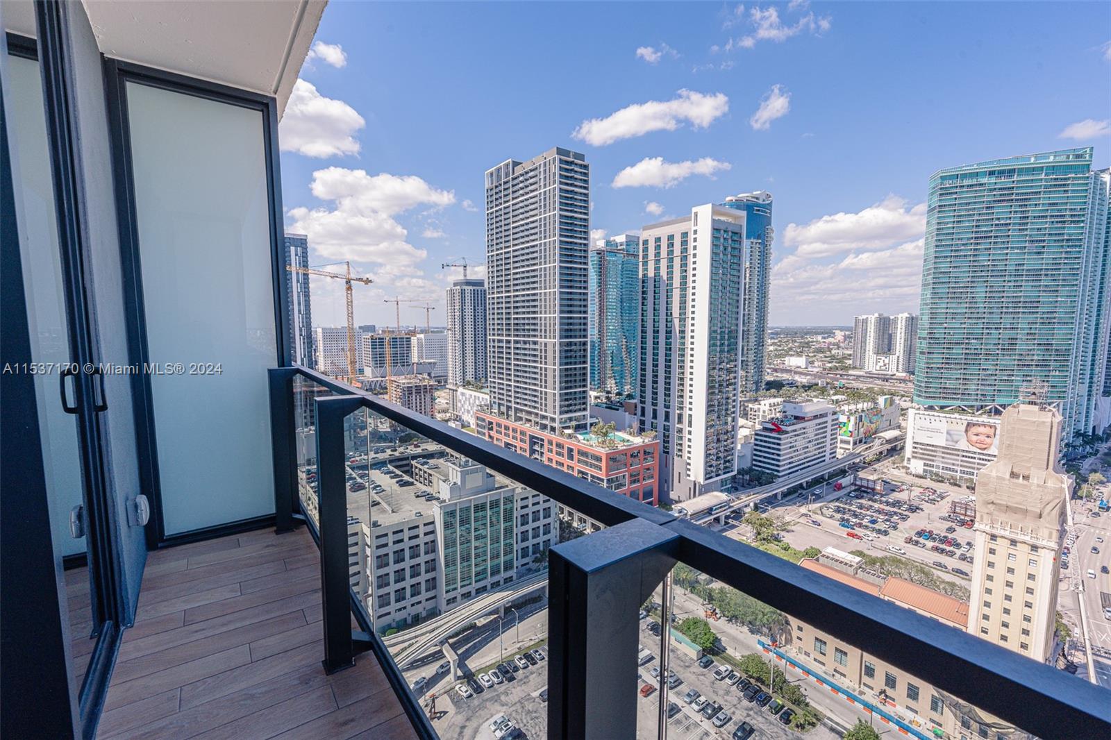 398 NE 5th St 2405, Miami, Florida 33132, 1 Bedroom Bedrooms, ,1 BathroomBathrooms,Residentiallease,For Rent,398 NE 5th St 2405,A11537170