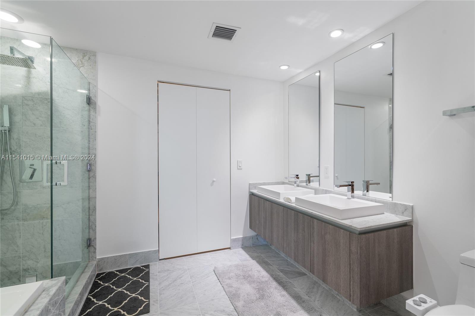 801 S Miami Ave 1002, Miami, Florida 33130, 3 Bedrooms Bedrooms, ,4 BathroomsBathrooms,Residentiallease,For Rent,801 S Miami Ave 1002,A11541015