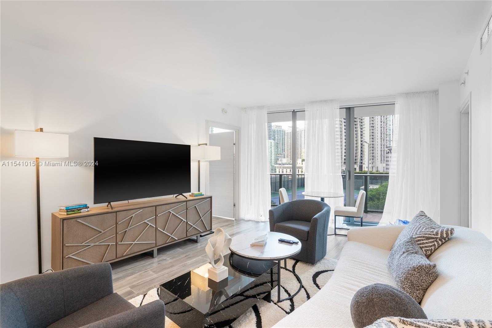 801 S Miami Ave 1002, Miami, Florida 33130, 3 Bedrooms Bedrooms, ,4 BathroomsBathrooms,Residentiallease,For Rent,801 S Miami Ave 1002,A11541015