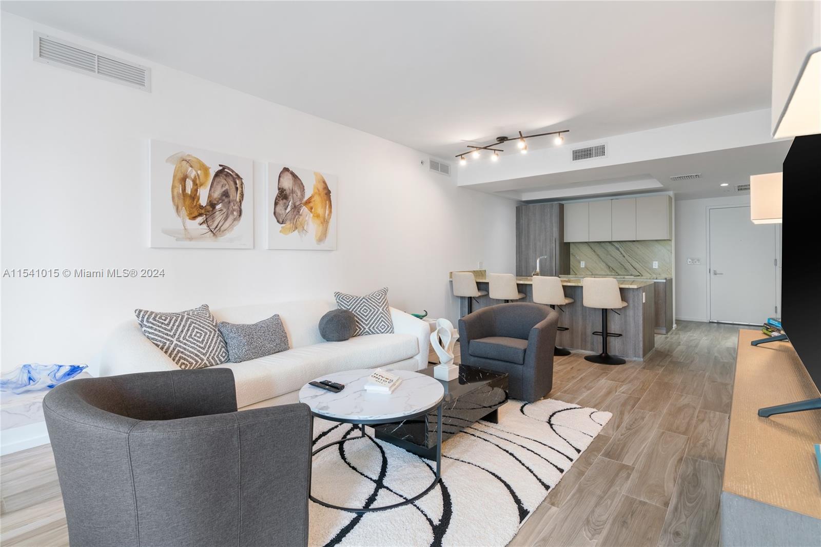801 S Miami Ave 1002, Miami, Florida 33130, 3 Bedrooms Bedrooms, ,4 BathroomsBathrooms,Residentiallease,For Rent,801 S Miami Ave 1002,A11541015