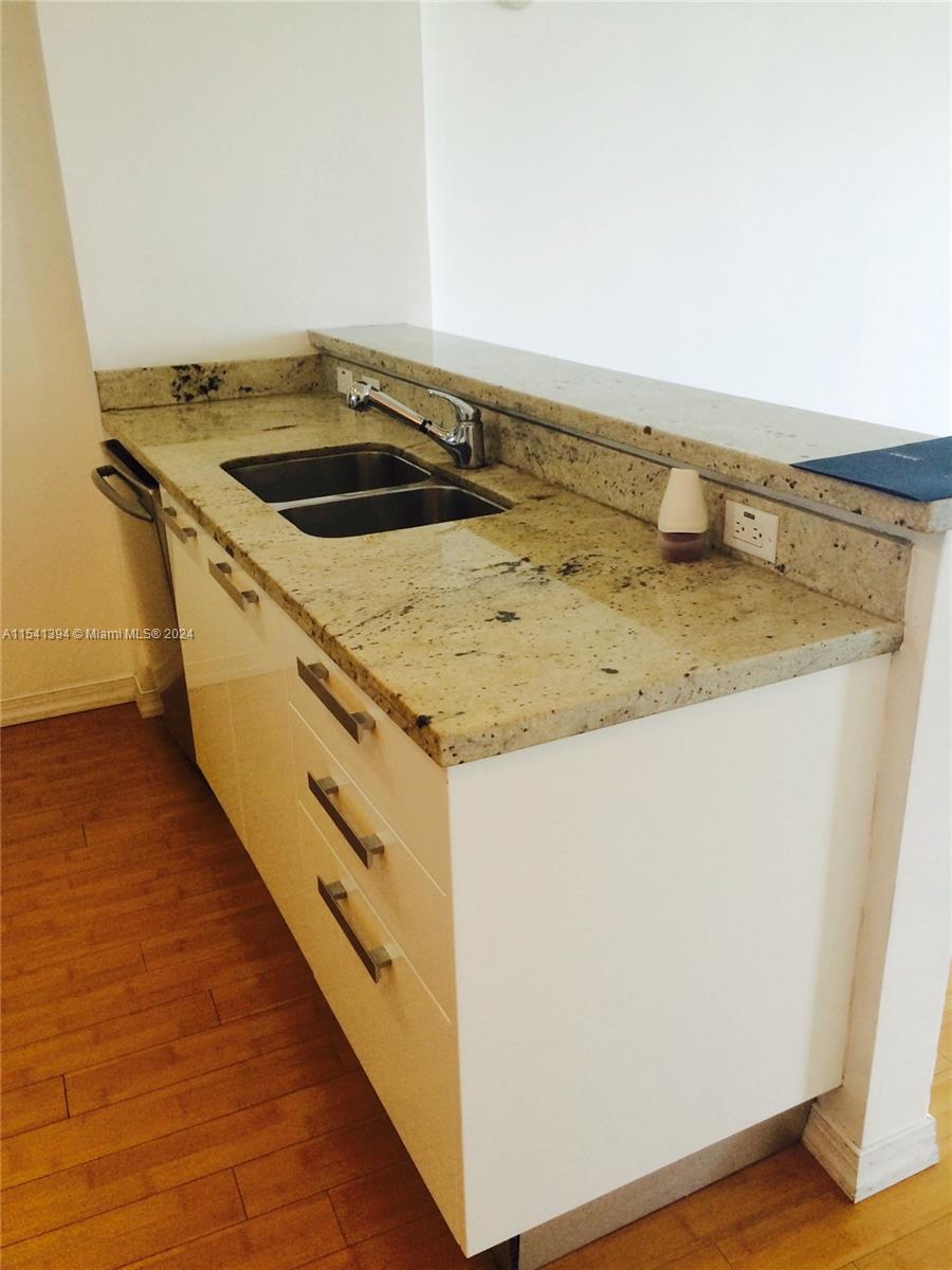 601 NE 36th St 1105, Miami, Florida 33137, 1 Bedroom Bedrooms, ,1 BathroomBathrooms,Residentiallease,For Rent,601 NE 36th St 1105,A11541394