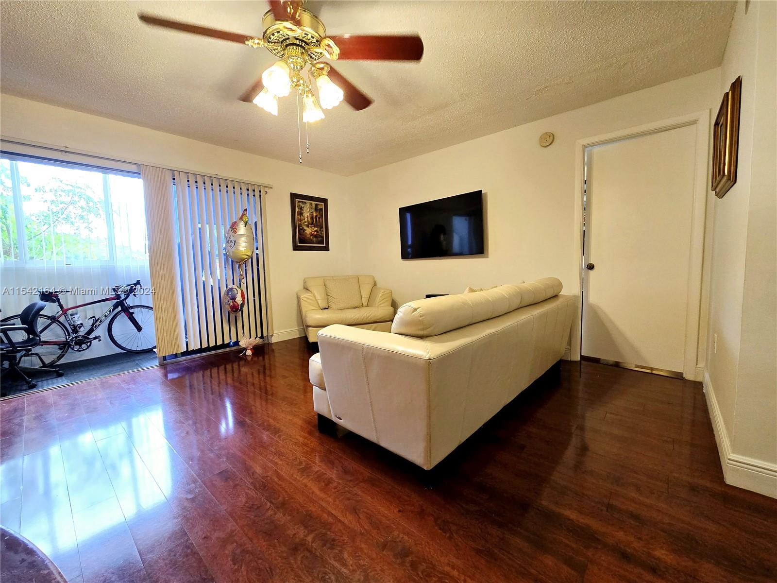 8260 SW 24th St 6110, North Lauderdale, Florida 33068, 1 Bedroom Bedrooms, ,1 BathroomBathrooms,Residential,For Sale,8260 SW 24th St 6110,A11542164
