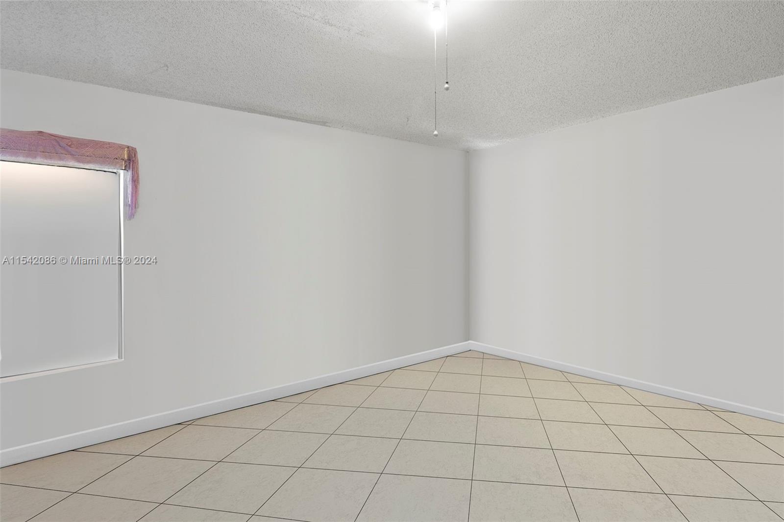 480 SE 20th Ln, Homestead, Florida 33033, 3 Bedrooms Bedrooms, ,2 BathroomsBathrooms,Residential,For Sale,480 SE 20th Ln,A11542086