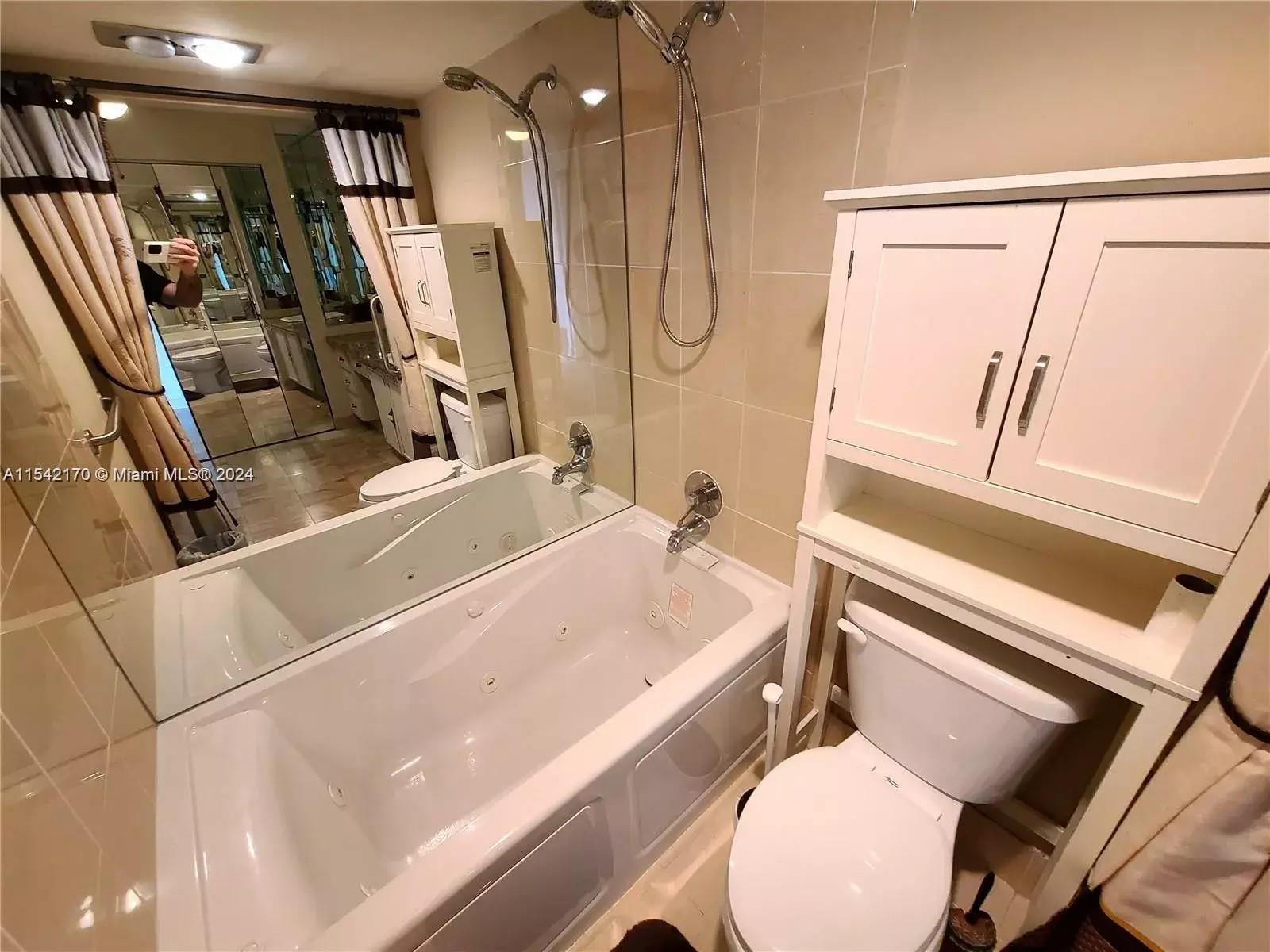 20505 E Country Club Dr 1434, Aventura, Florida 33180, 2 Bedrooms Bedrooms, ,2 BathroomsBathrooms,Residential,For Sale,20505 E Country Club Dr 1434,A11542170