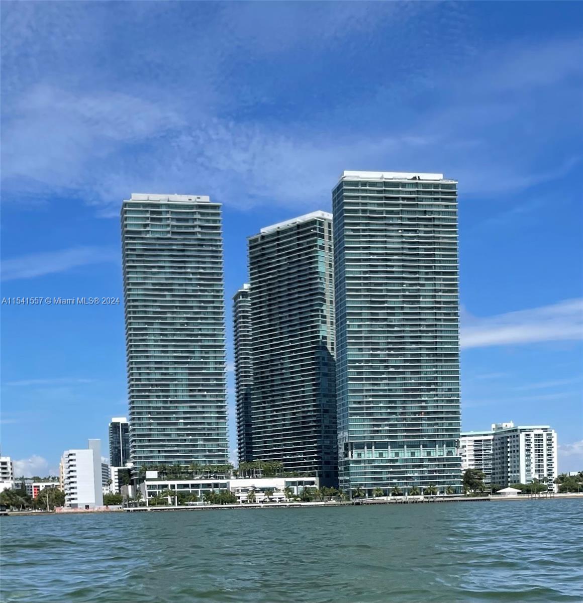 Paraiso Bay Dog Park