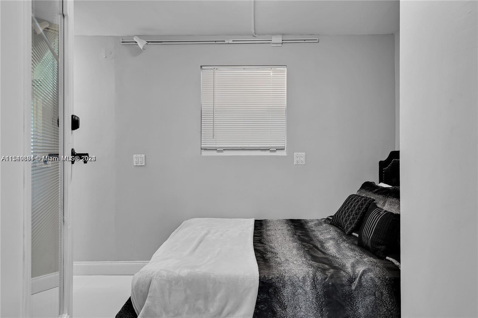 1761 SW 14th St, Miami, Florida 33145, 10 Bedrooms Bedrooms, ,9 BathroomsBathrooms,Residential,For Sale,1761 SW 14th St,A11540884