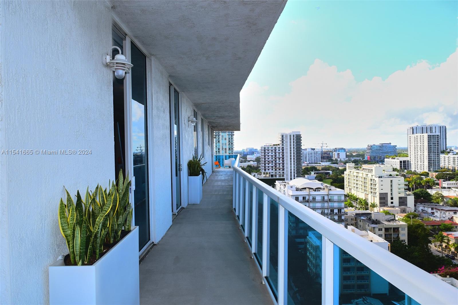 700 NE 25th St 1503, Miami, Florida 33137, 2 Bedrooms Bedrooms, ,2 BathroomsBathrooms,Residentiallease,For Rent,700 NE 25th St 1503,A11541665