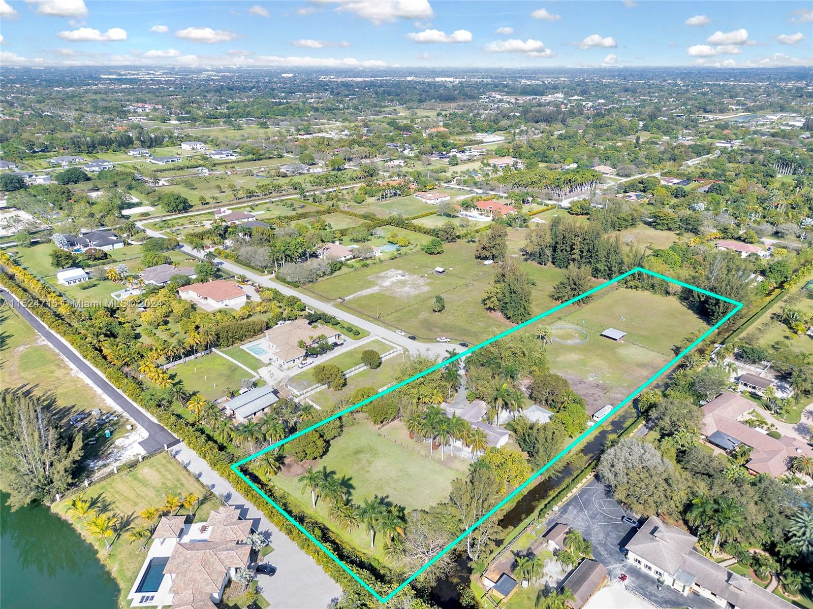 6251 180th Ter, Southwest Ranches, FL, 33331 United States, 4 Bedrooms Bedrooms, ,3 BathroomsBathrooms,Residential,For Sale,180th Ter,A11524715