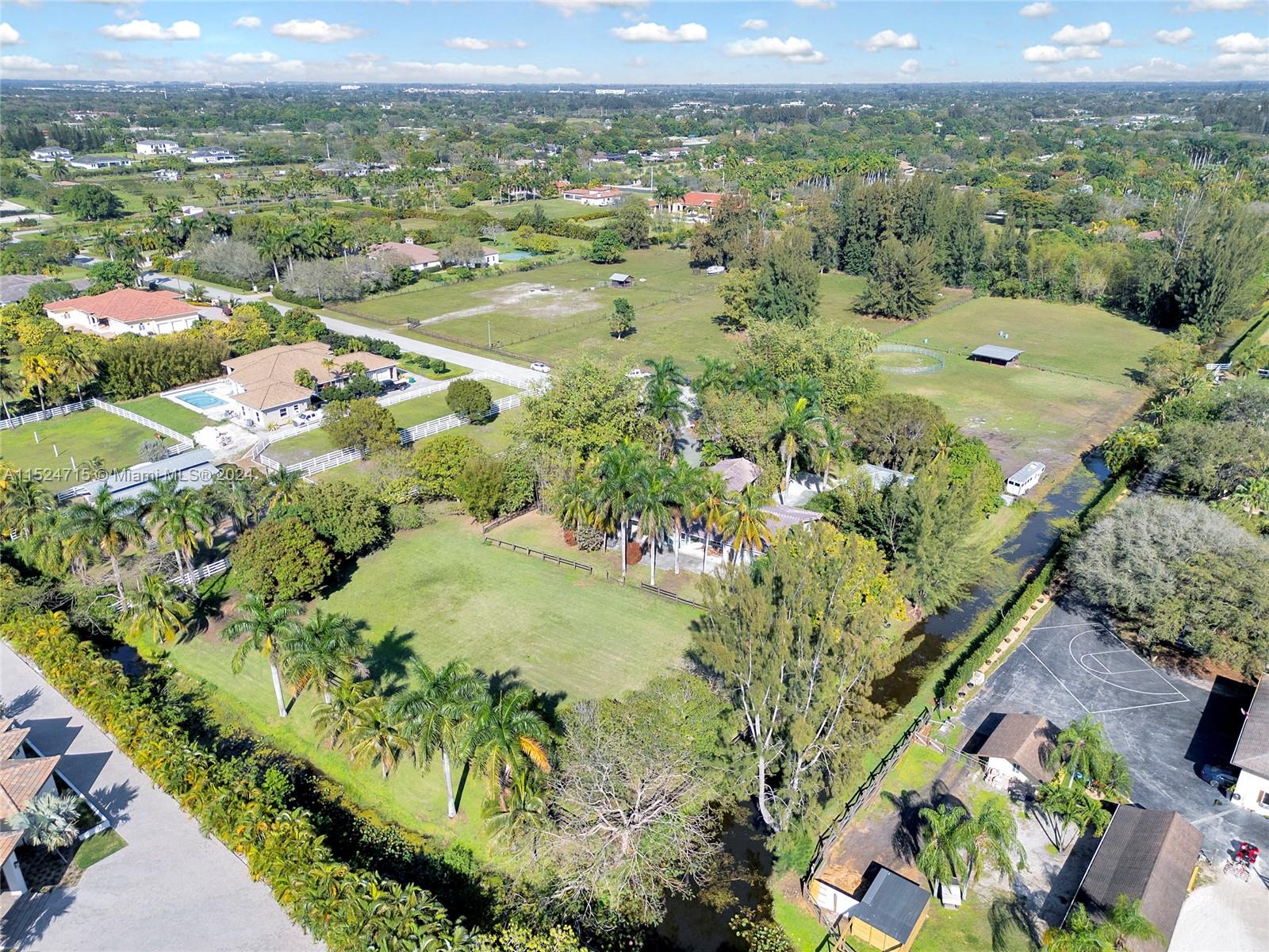 6251 180th Ter, Southwest Ranches, FL, 33331 United States, 4 Bedrooms Bedrooms, ,3 BathroomsBathrooms,Residential,For Sale,180th Ter,A11524715