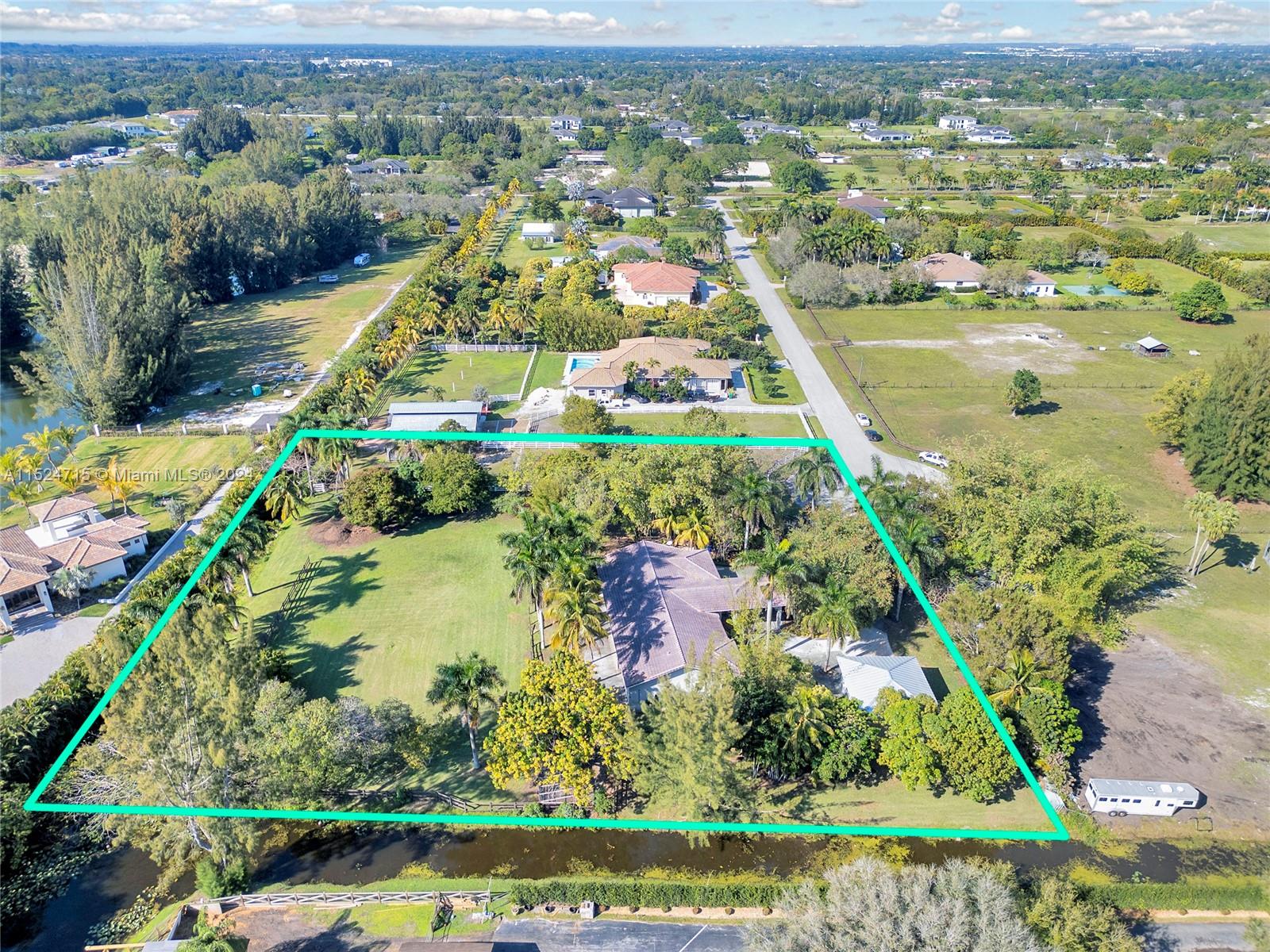 Approx marked lot lines of double lots