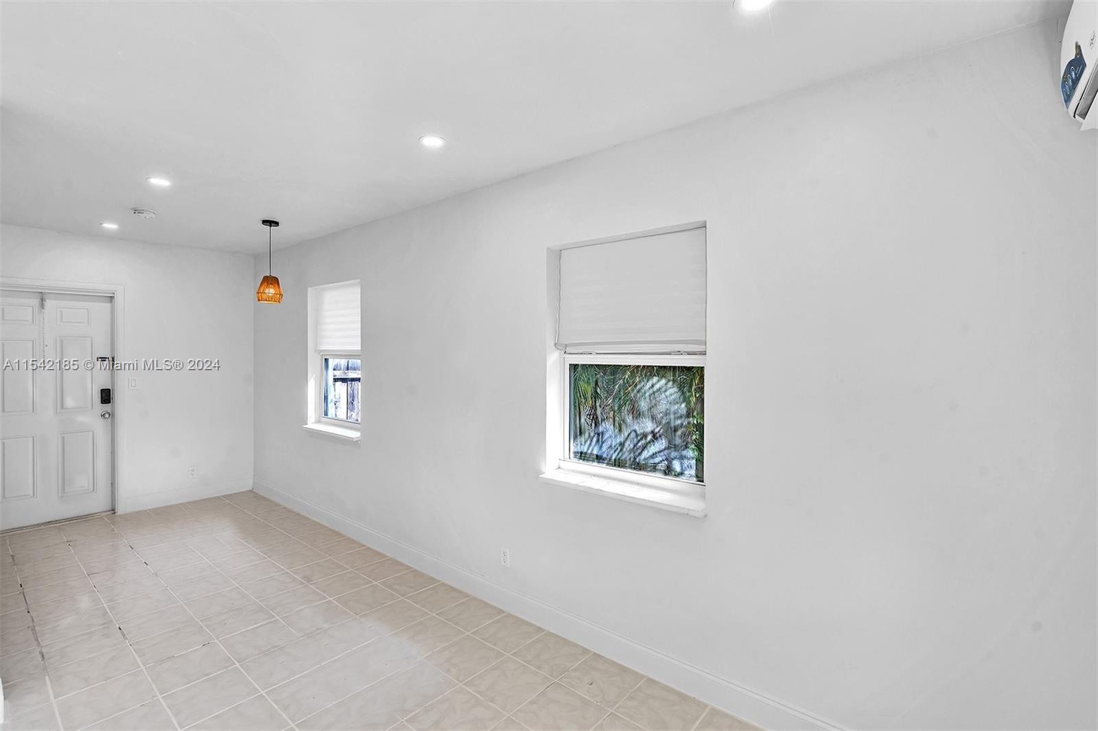 1941 Washington St 8, Hollywood, Florida 33020, ,1 BathroomBathrooms,Residentiallease,For Rent,1941 Washington St 8,A11542185