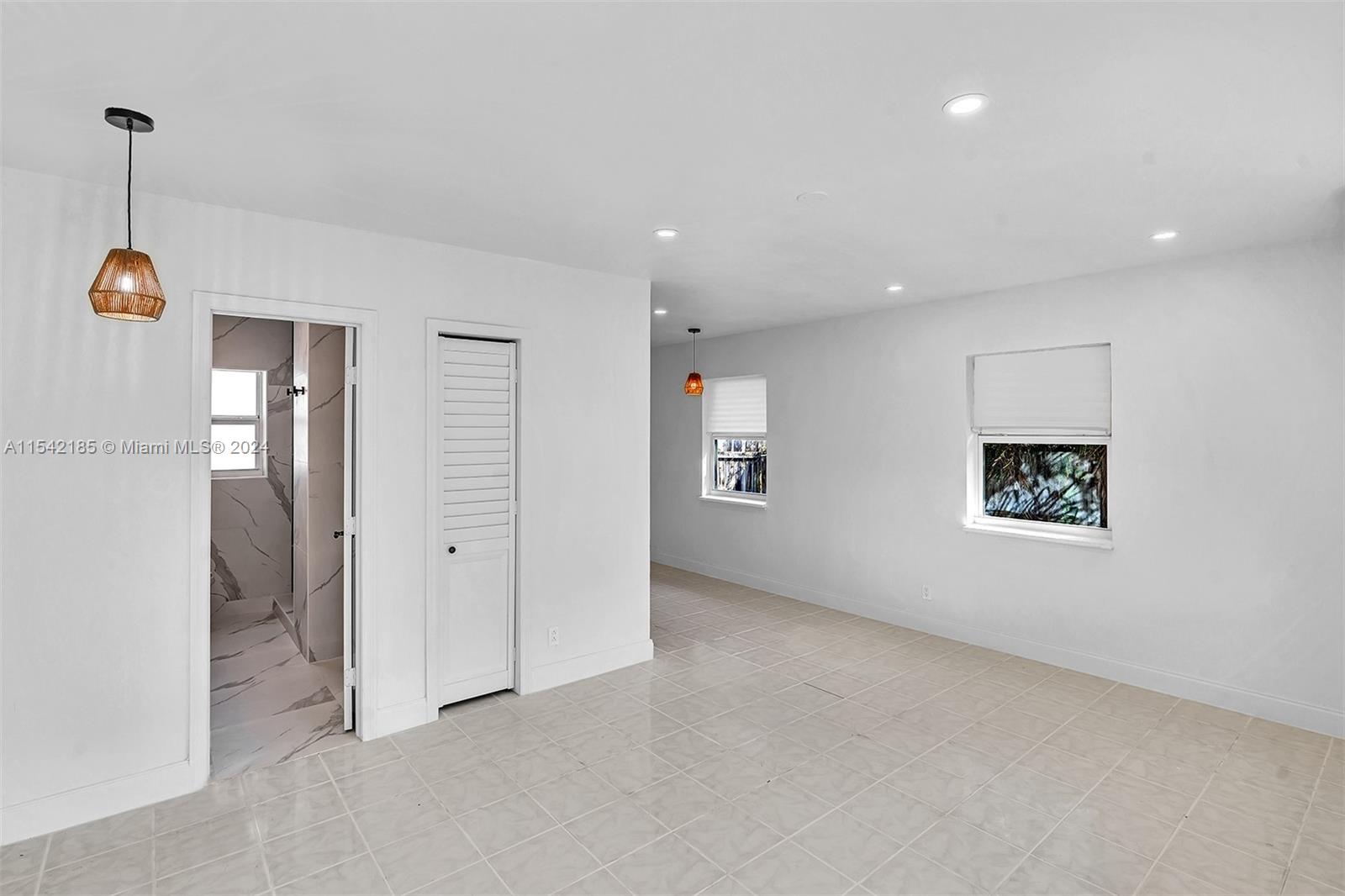 1941 Washington St 8, Hollywood, Florida 33020, ,1 BathroomBathrooms,Residentiallease,For Rent,1941 Washington St 8,A11542185