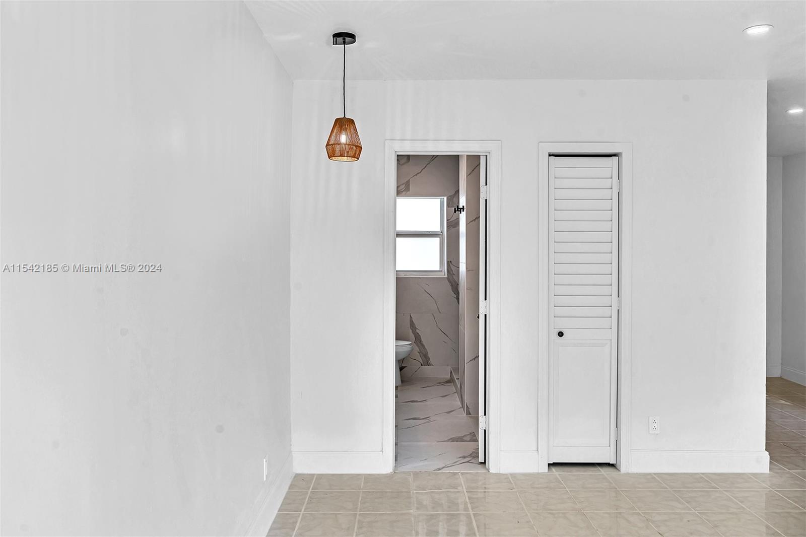 1941 Washington St 8, Hollywood, Florida 33020, ,1 BathroomBathrooms,Residentiallease,For Rent,1941 Washington St 8,A11542185