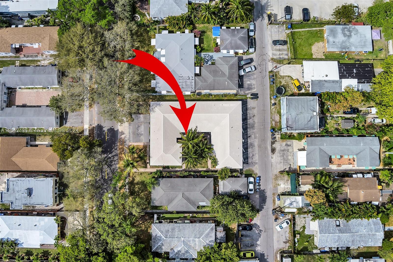 1941 Washington St 8, Hollywood, Florida 33020, ,1 BathroomBathrooms,Residentiallease,For Rent,1941 Washington St 8,A11542185