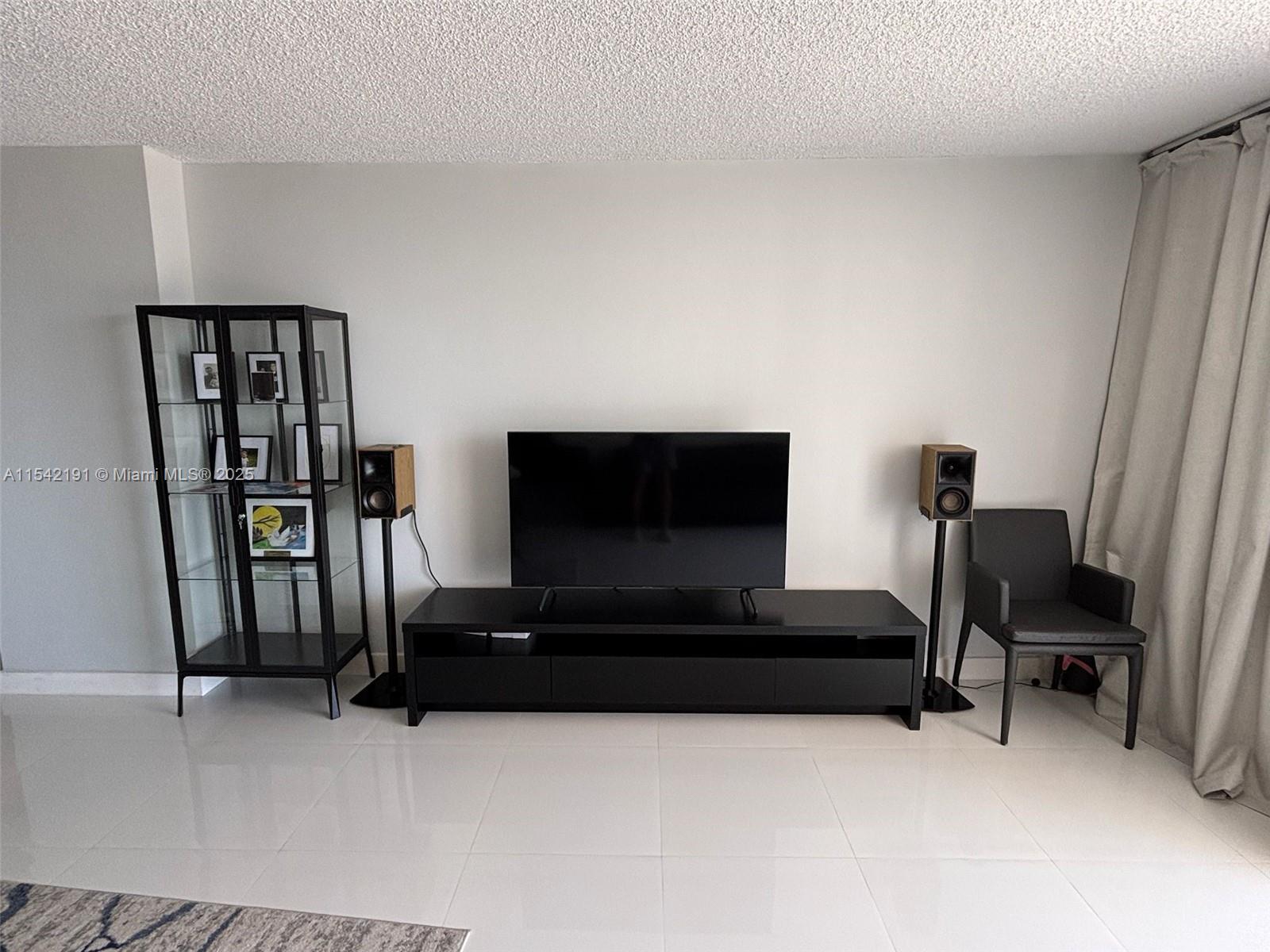 1865 S Ocean Dr 4F, Hallandale Beach, Florida 33009, 2 Bedrooms Bedrooms, ,2 BathroomsBathrooms,Residential,For Sale,1865 S Ocean Dr 4F,A11542191