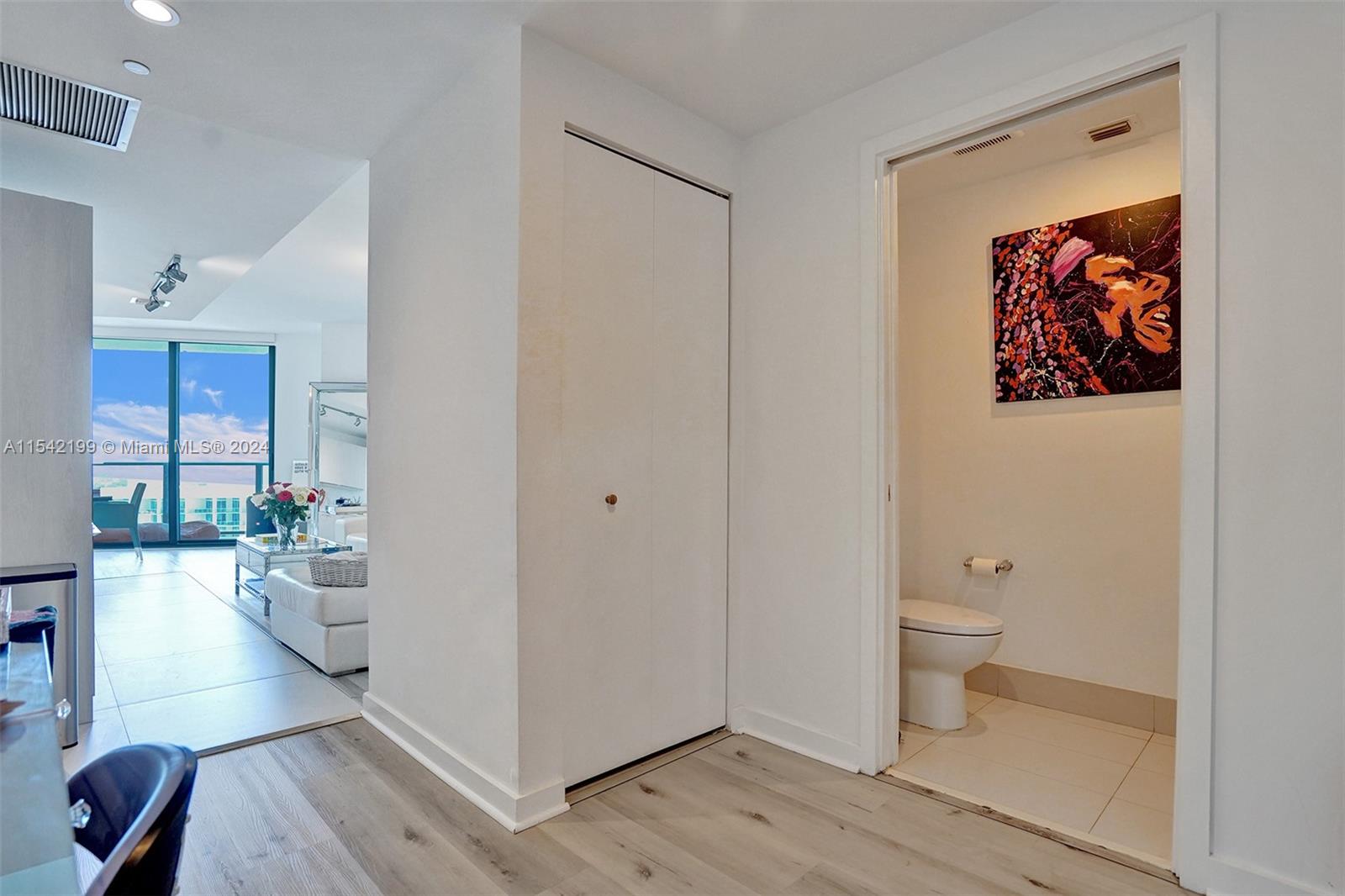 501 NE 31st St 2307, Miami, Florida 33137, 1 Bedroom Bedrooms, ,1 BathroomBathrooms,Residentiallease,For Rent,501 NE 31st St 2307,A11542199