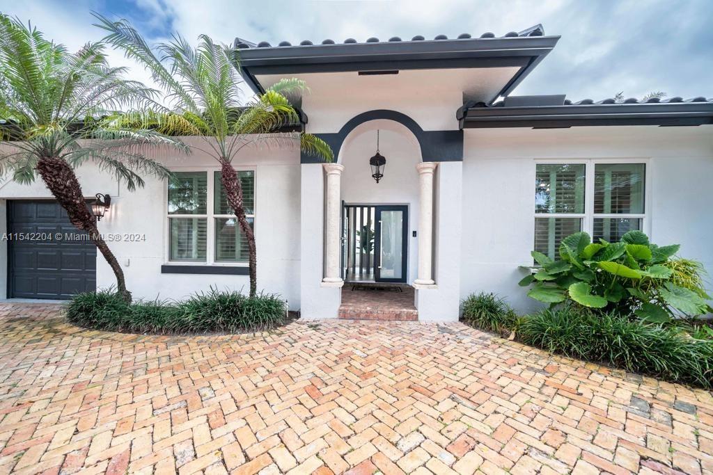 15545 NW 82nd Pl, Miami Lakes, Florida 33016, 4 Bedrooms Bedrooms, ,3 BathroomsBathrooms,Residential,For Sale,15545 NW 82nd Pl,A11542204