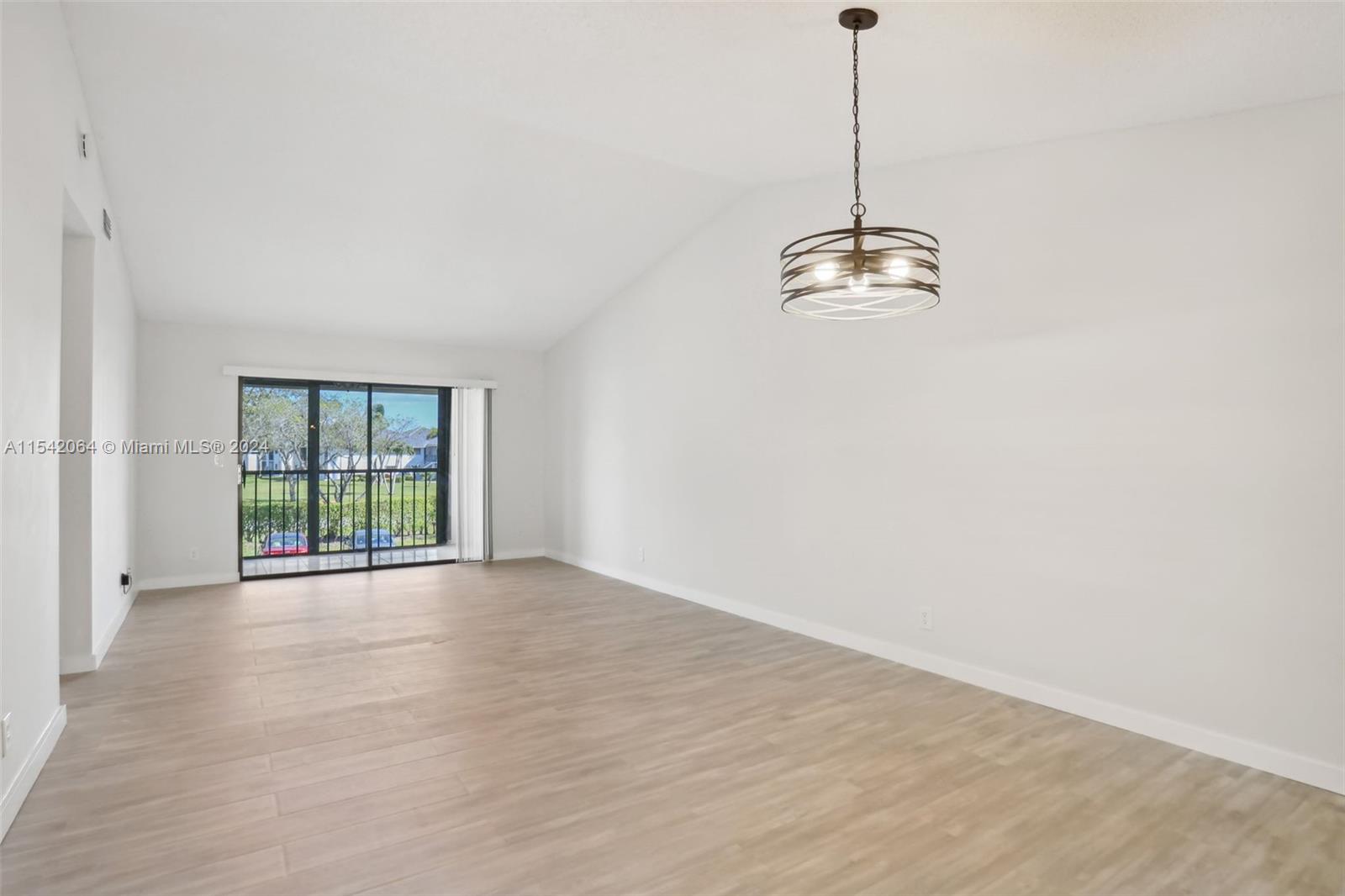 15234  Lakes Of Delray Blvd #277 For Sale A11542064, FL