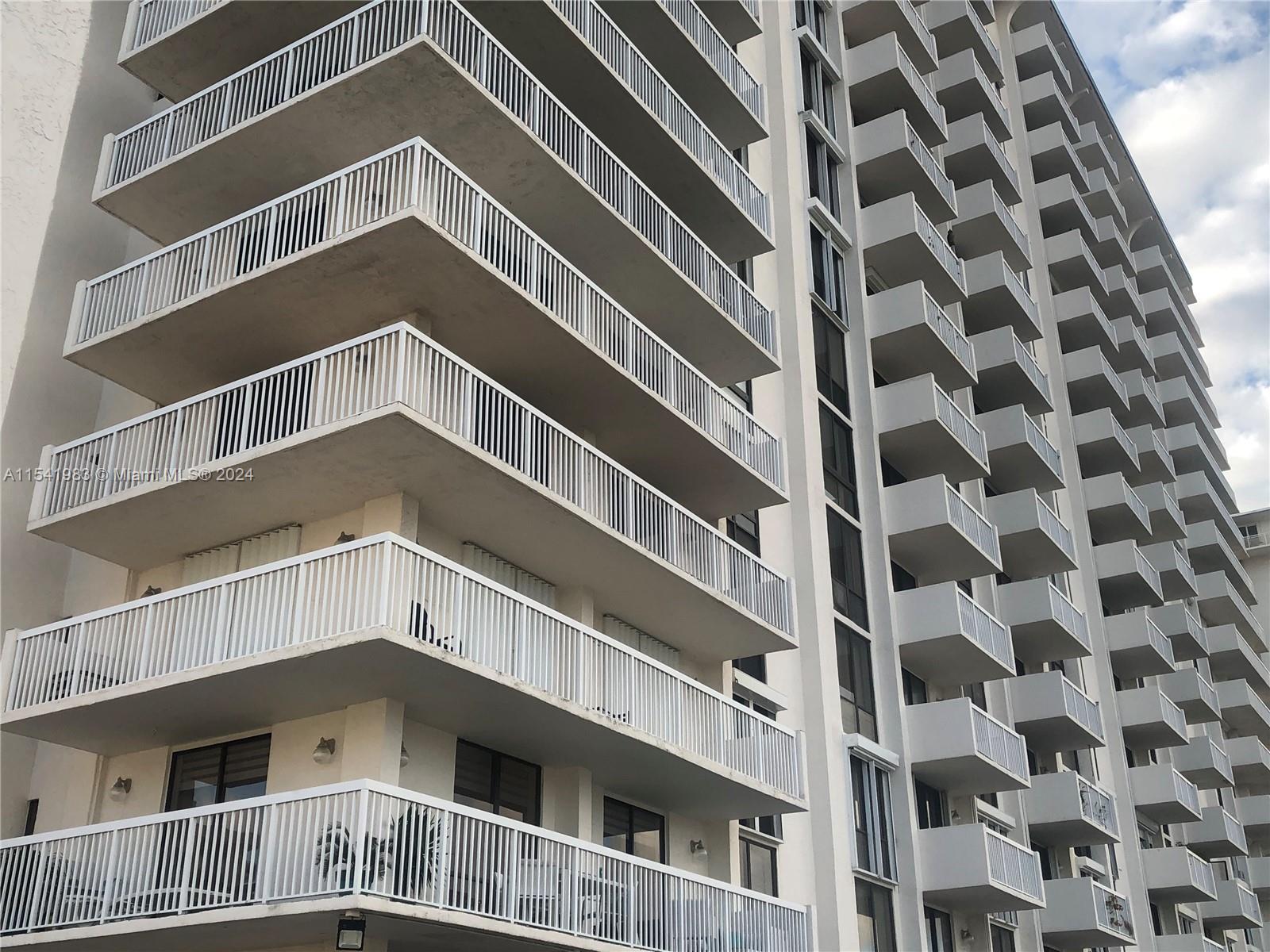 1500 S Ocean Dr 8A, Hollywood, Florida 33019, 2 Bedrooms Bedrooms, ,2 BathroomsBathrooms,Residential,For Sale,1500 S Ocean Dr 8A,A11541983