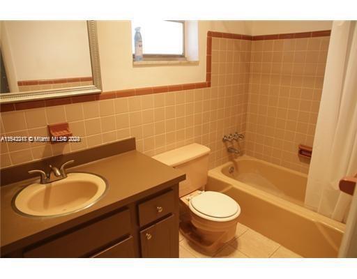 Hollywood, Florida 33021, 1 Bedroom Bedrooms, ,1 BathroomBathrooms,Residentiallease,For Rent,A11542217