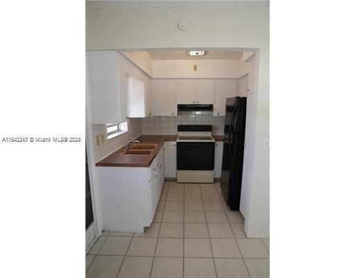 Hollywood, Florida 33021, 1 Bedroom Bedrooms, ,1 BathroomBathrooms,Residentiallease,For Rent,A11542217