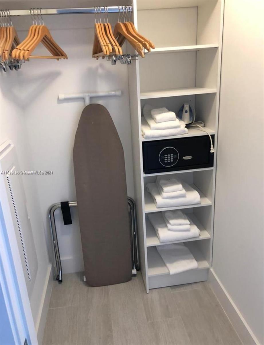 4010 S Ocean Dr R807, Hollywood, Florida 33019, 2 Bedrooms Bedrooms, ,2 BathroomsBathrooms,Residential,For Sale,4010 S Ocean Dr R807,A11540343