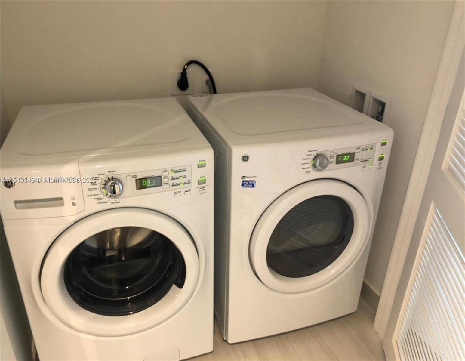 4010 S Ocean Dr R807, Hollywood, Florida 33019, 2 Bedrooms Bedrooms, ,2 BathroomsBathrooms,Residential,For Sale,4010 S Ocean Dr R807,A11540343